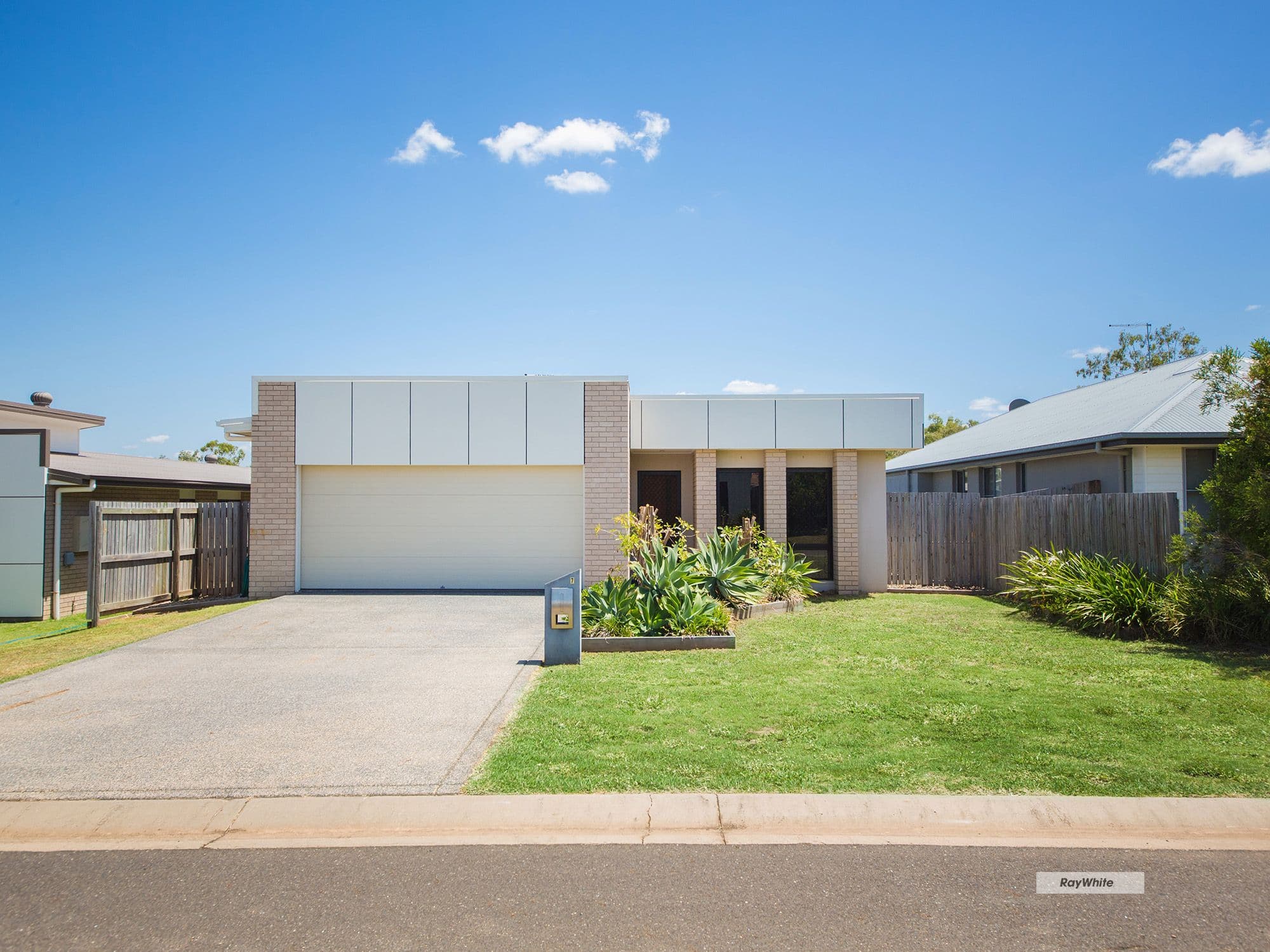 7 Diploma Street, Norman Gardens QLD 4701, Norman Gardens - Thumbnail 2