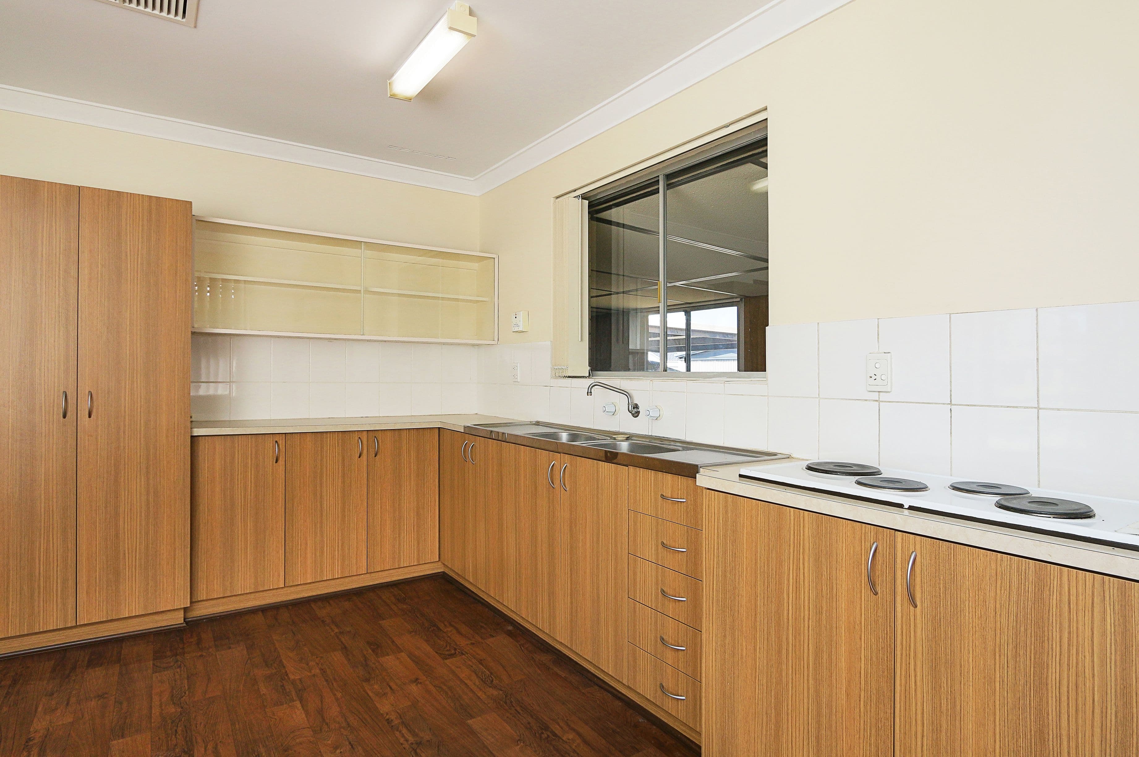 44 Thomas Street, Queens Park WA 6107, Queens Park - Thumbnail 6