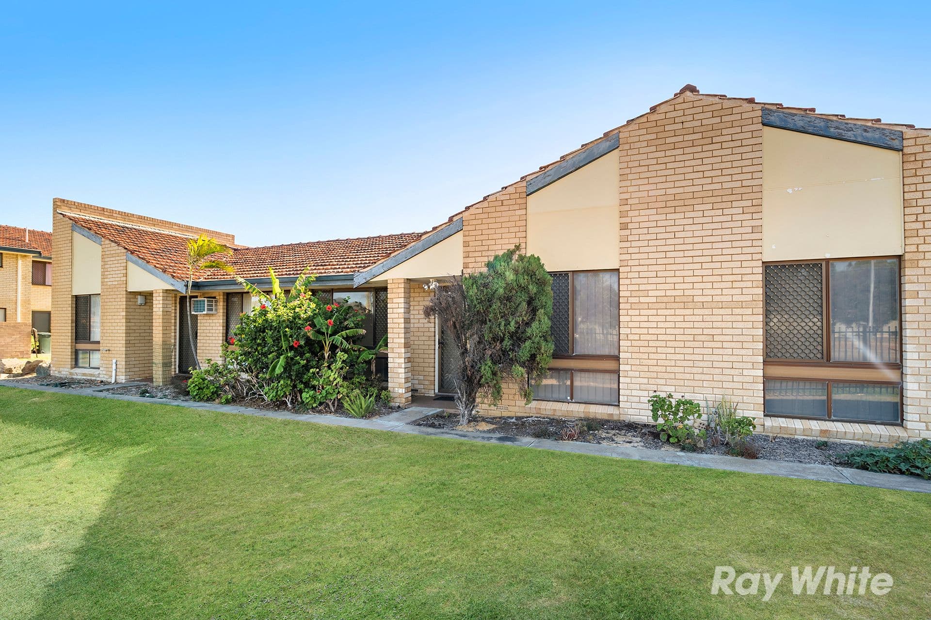 8/125 Railway Street, Bluff Point WA 6530, Bluff Point - Thumbnail 3
