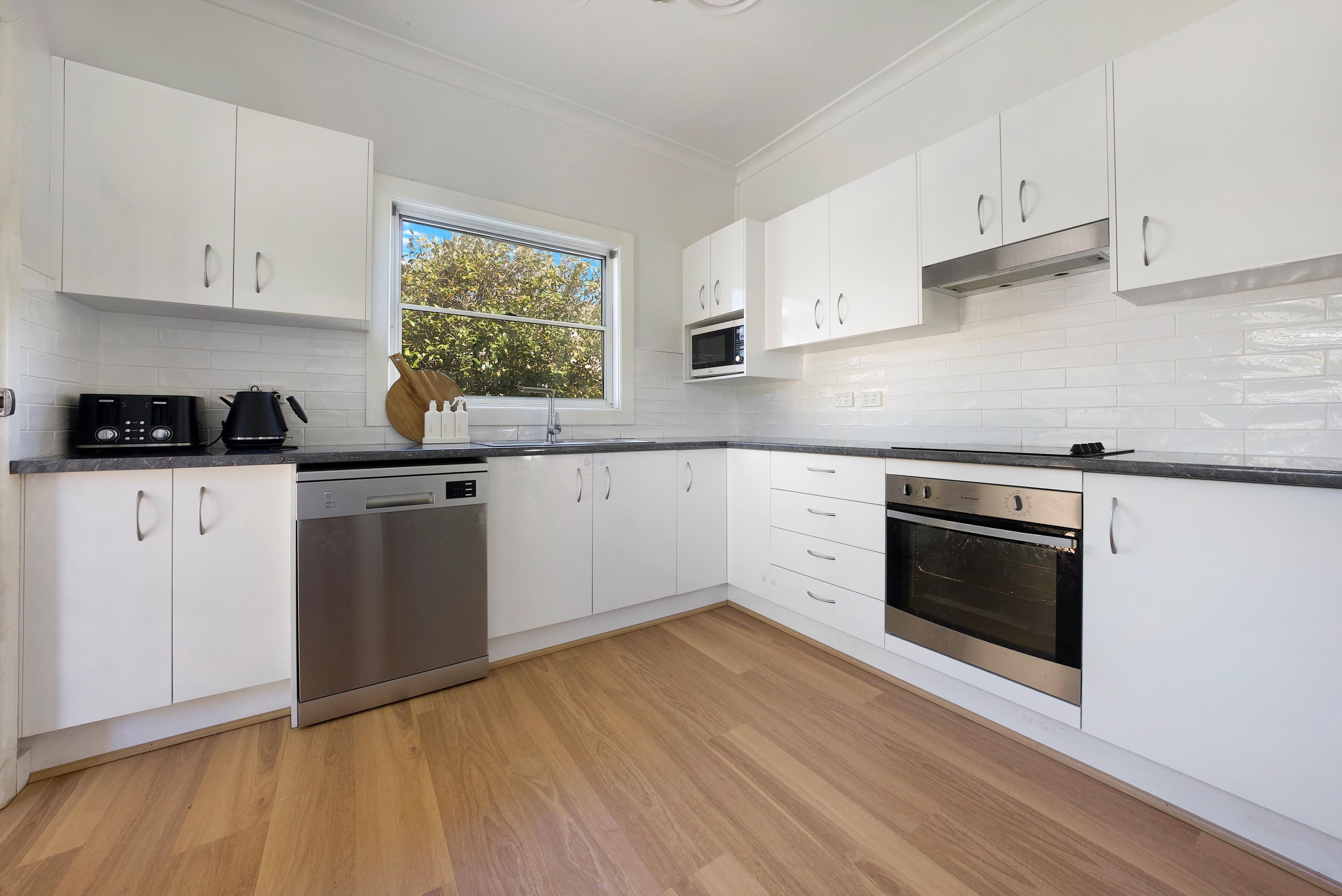 831 Pacific Highway, Belmont South NSW 2280, Belmont South - Thumbnail 3
