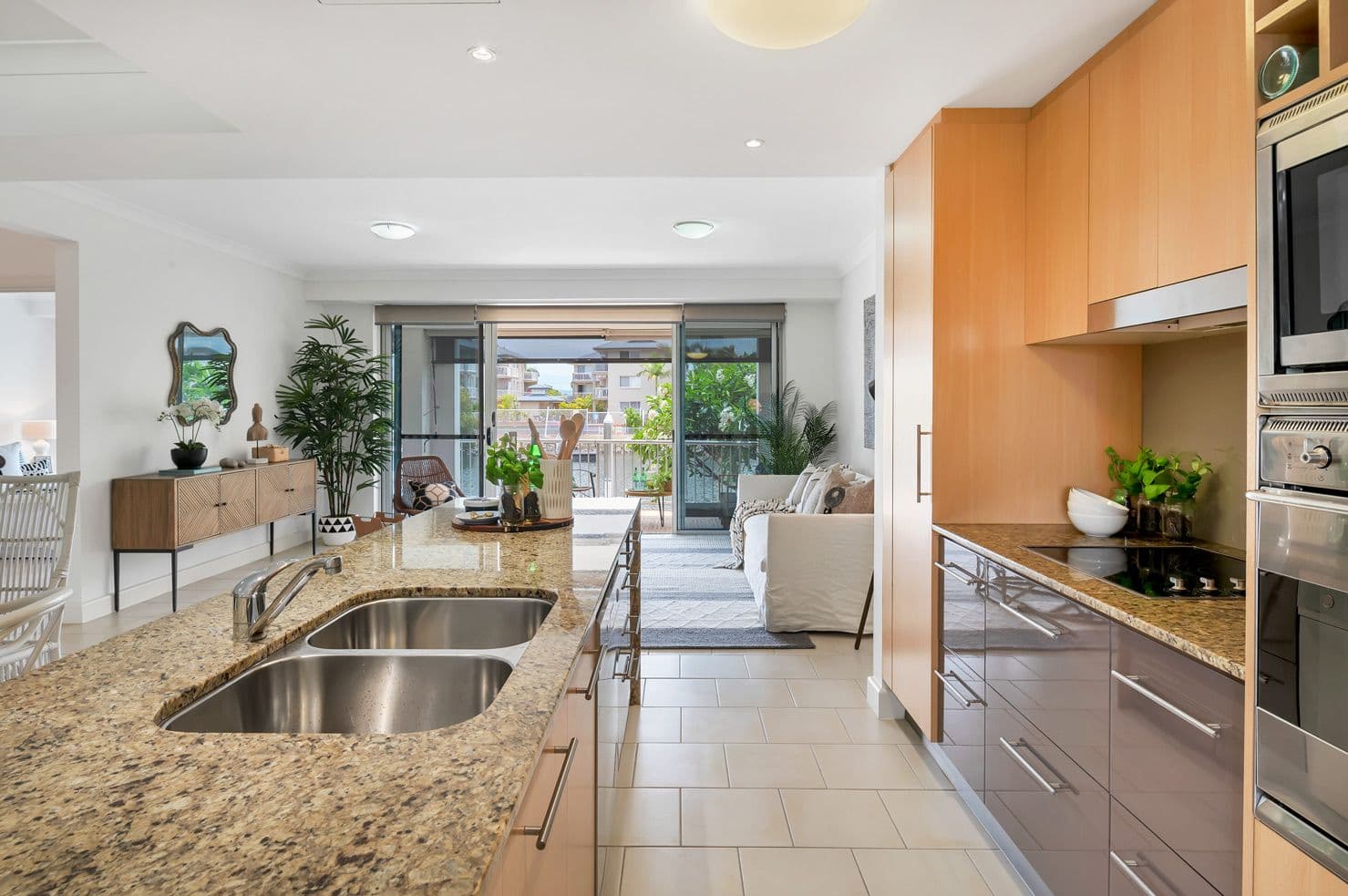 18 Canal Avenue, Runaway Bay QLD 4216, Runaway Bay - Thumbnail 4