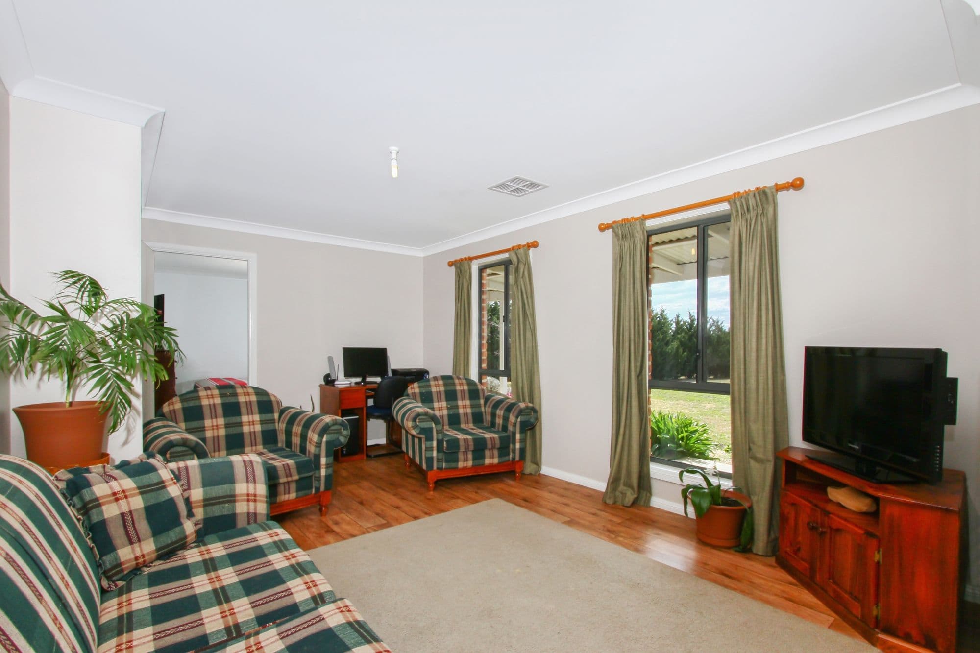 55 Cullerin Road, Goulburn NSW 2580, Goulburn - Thumbnail 4