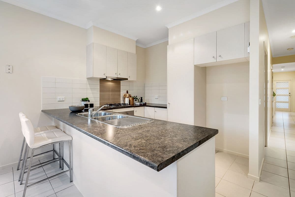 61 Mareeba Way, Craigieburn VIC 3064, Craigieburn - Thumbnail 2