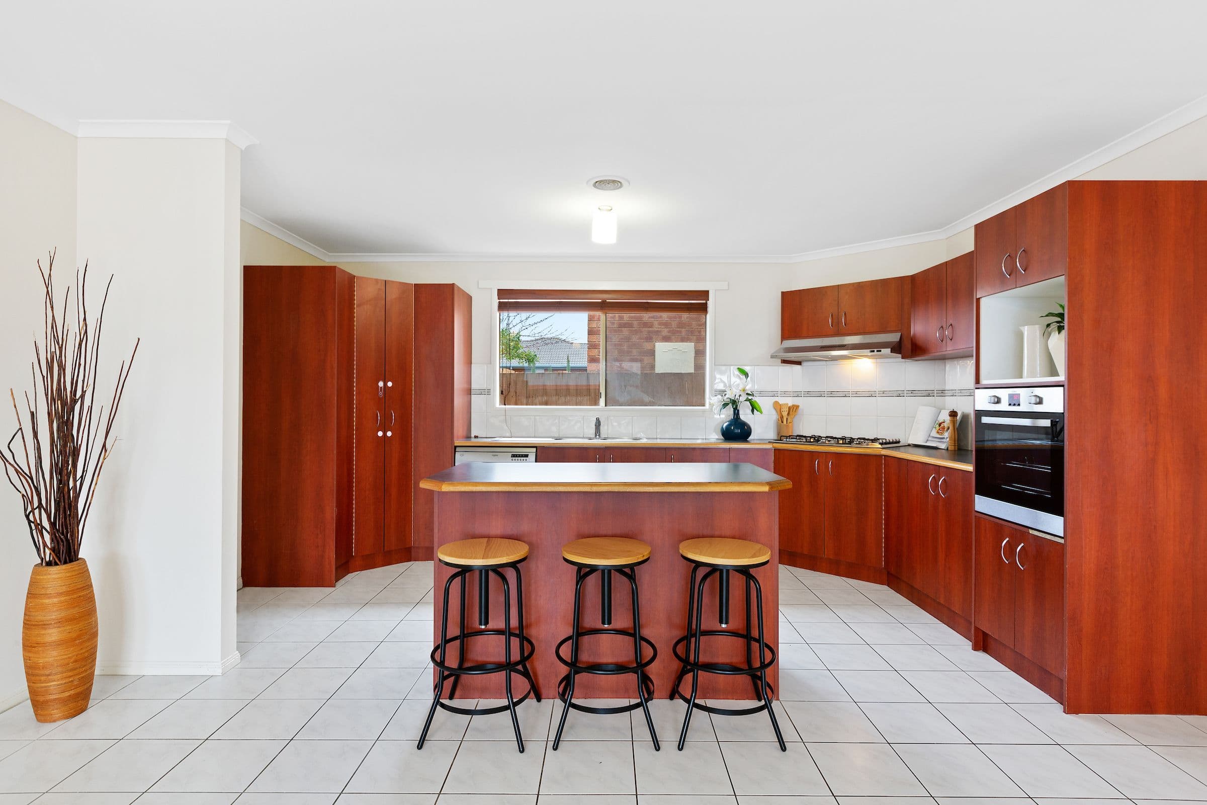18 Esta Court, Carrum Downs VIC 3201, Carrum Downs - Thumbnail 2