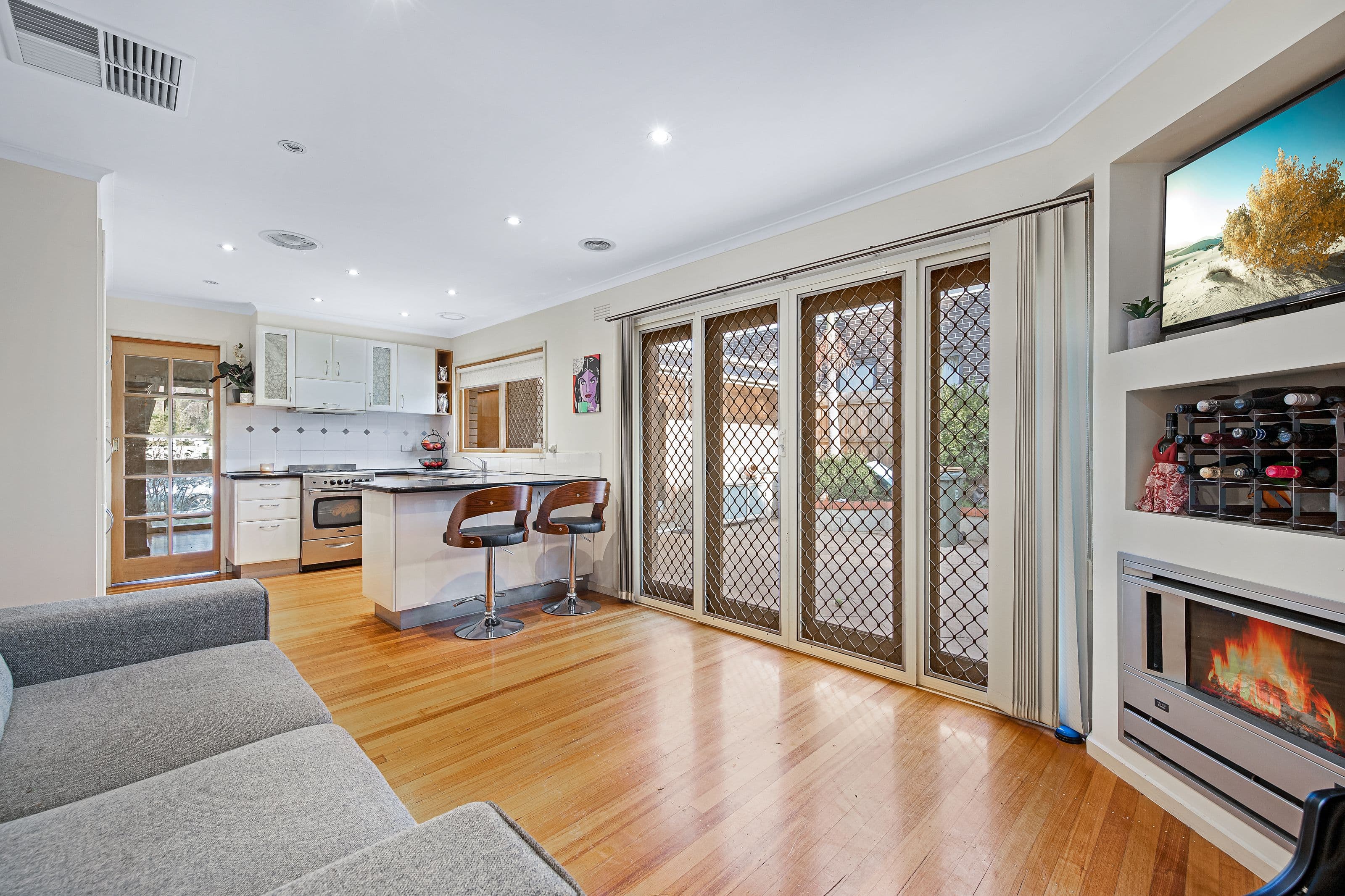 1 Wedge Court, Glen Waverley VIC 3150, Glen Waverley - Thumbnail 3