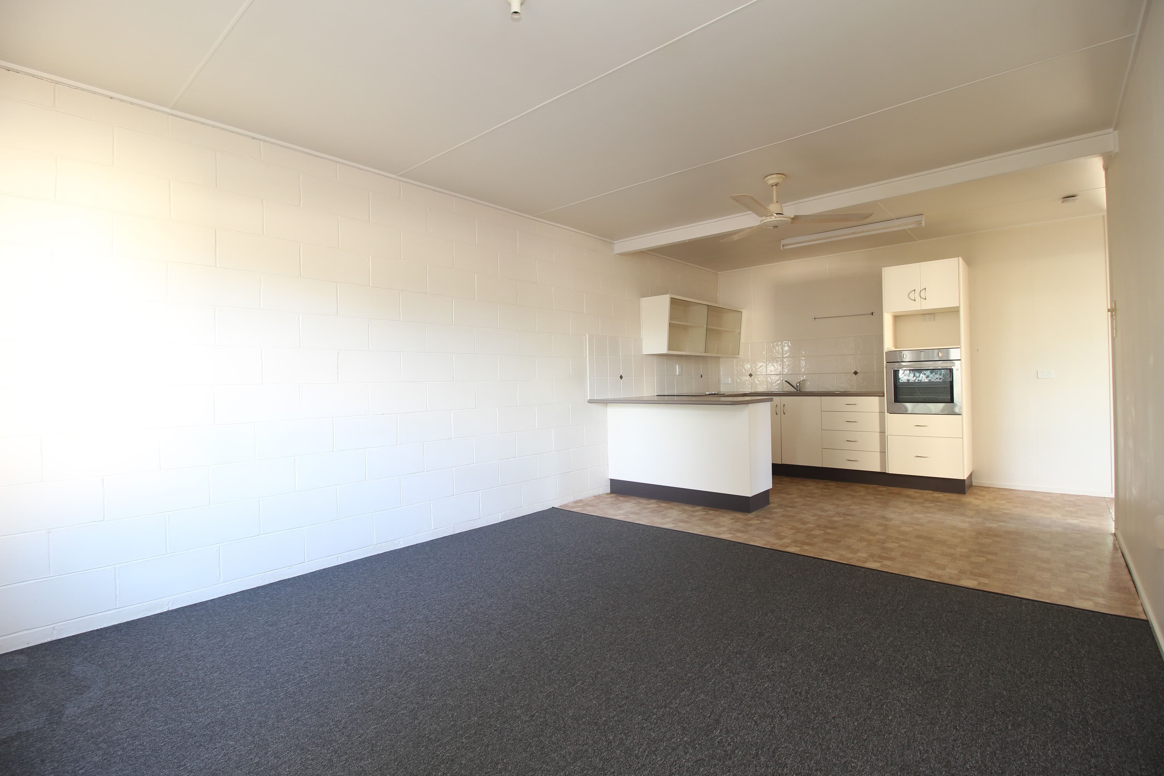 55 Esmond Street, Emerald QLD 4720, Emerald - Thumbnail 3