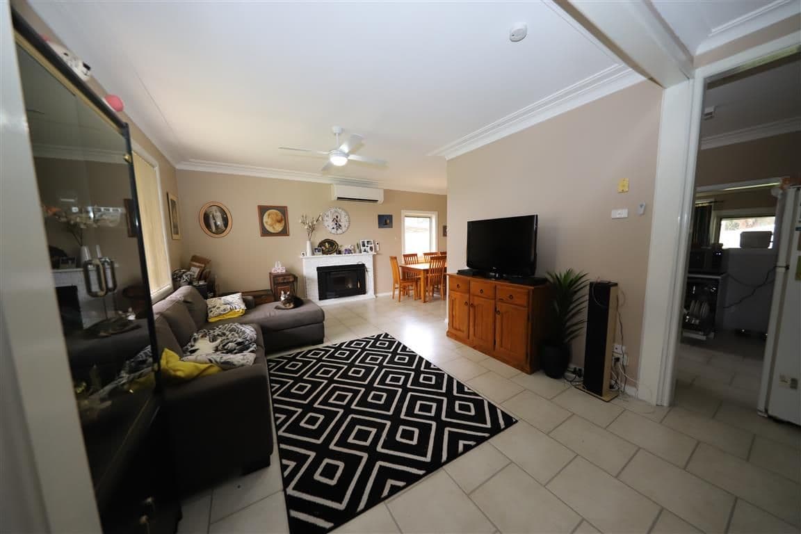191 Simpson Street, Tumut NSW 2720, Tumut - Thumbnail 3