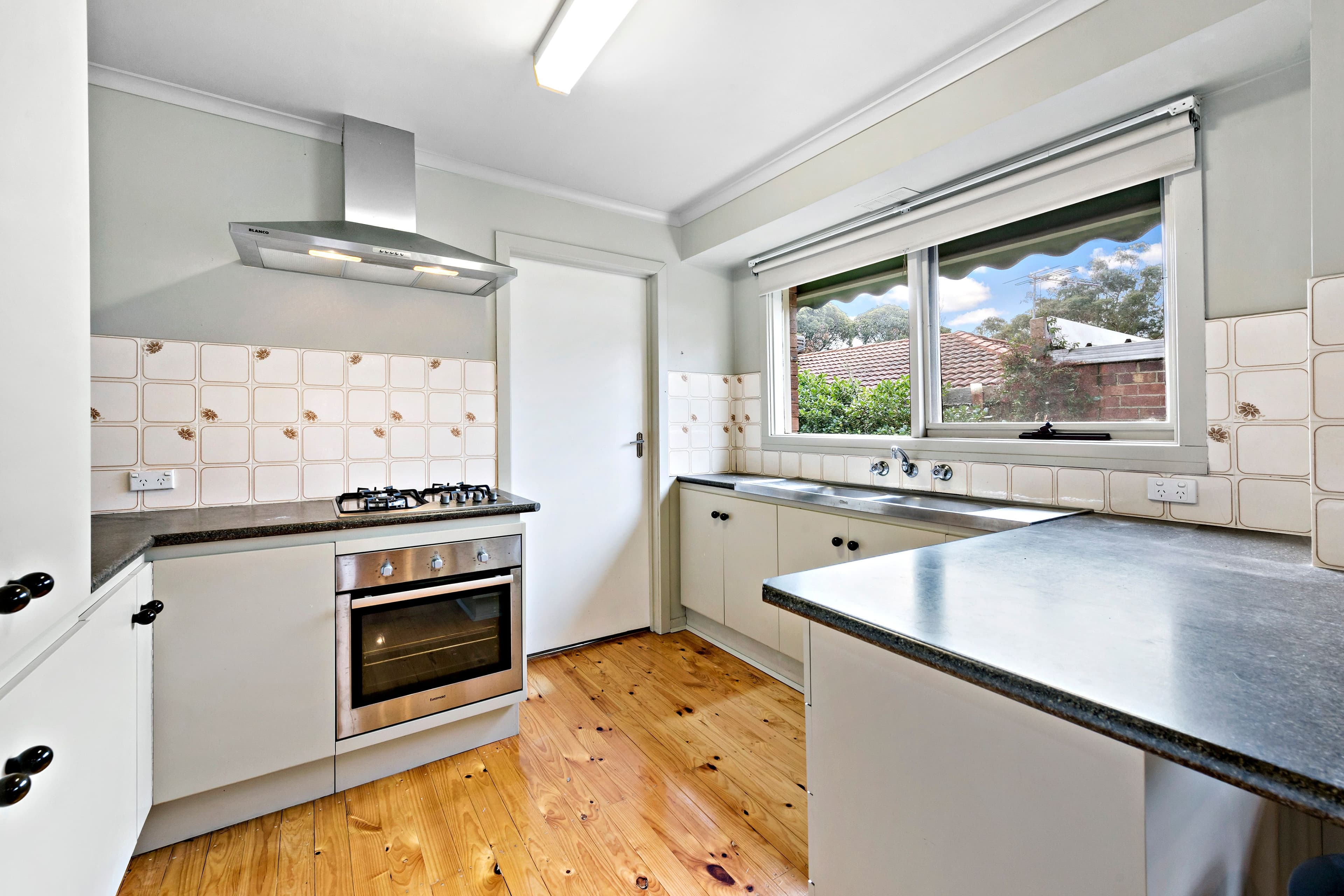 33 Campbell Street, Frankston VIC 3199, Frankston - Thumbnail 2
