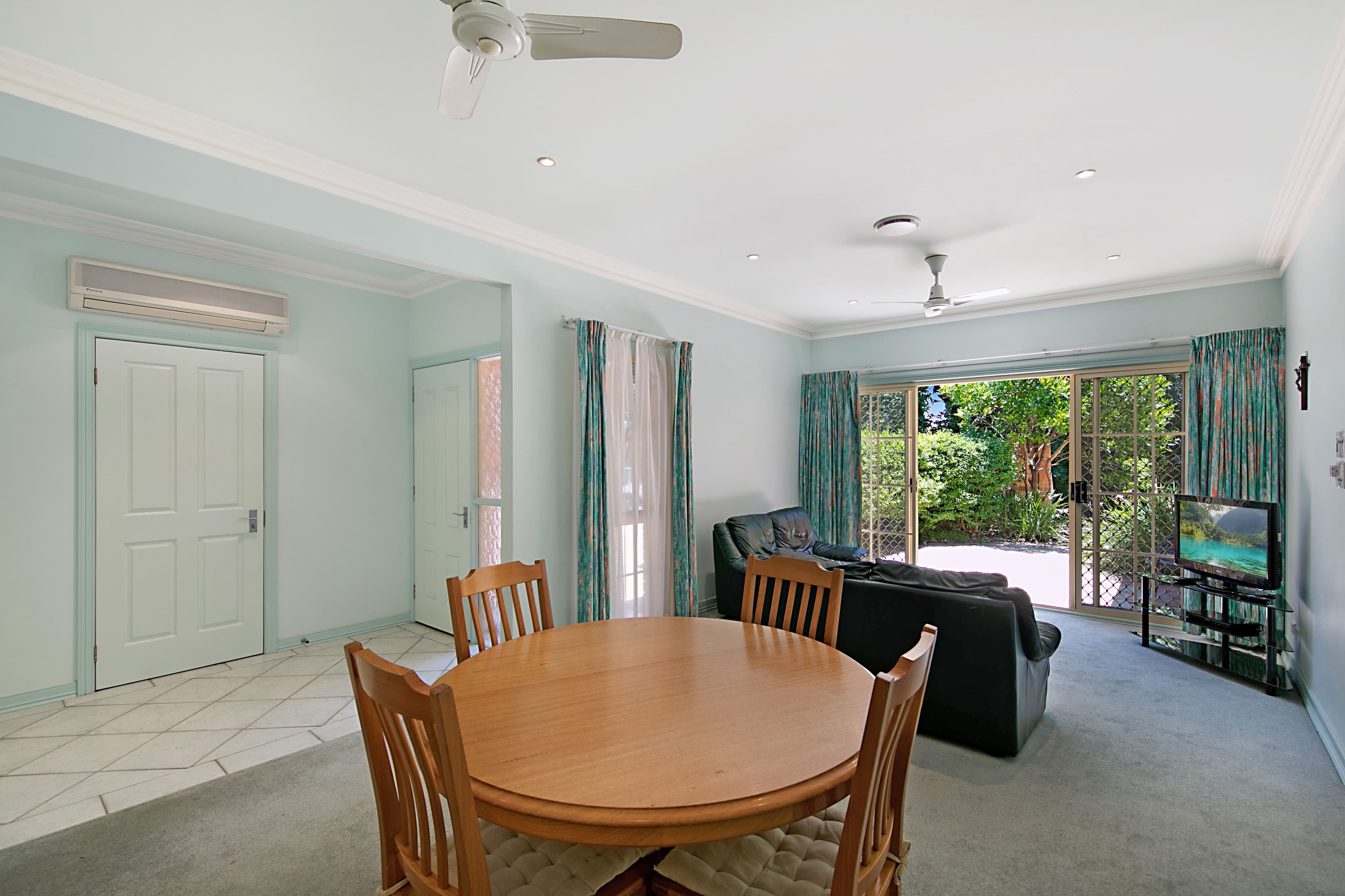 2 Keats Avenue, Bateau Bay NSW 2261, Bateau Bay - Thumbnail 4