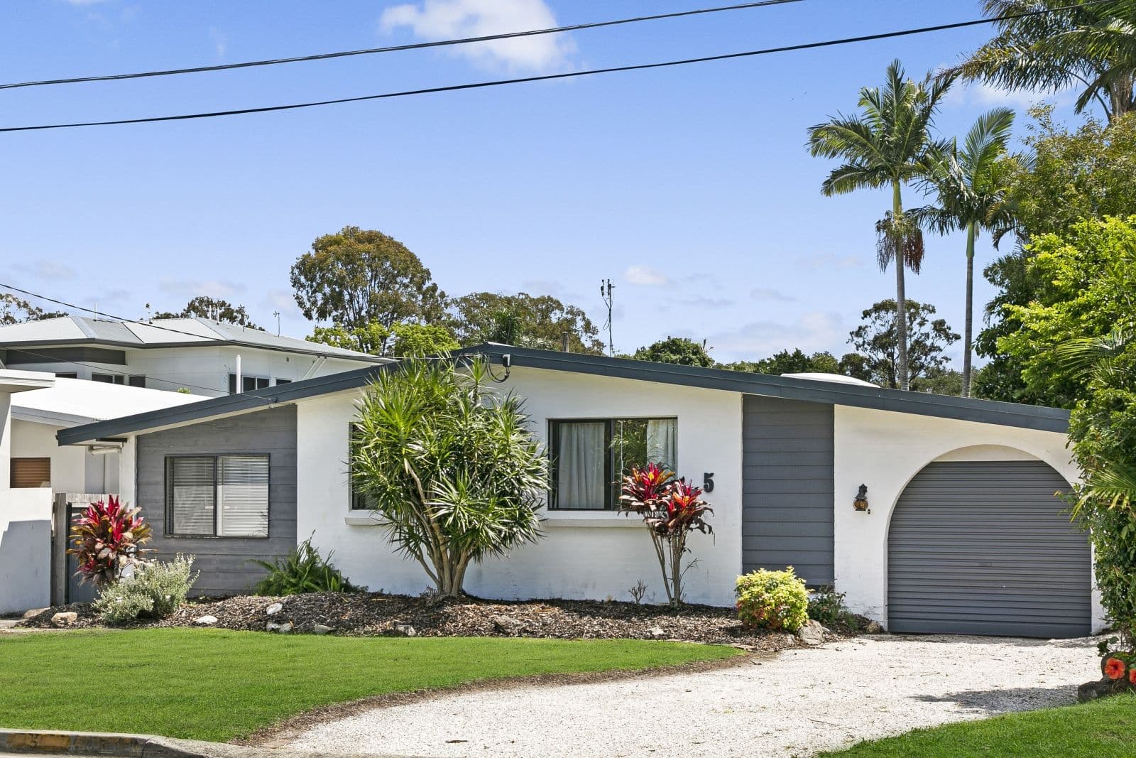 5 Raymond Avenue, Bundall QLD 4217, Bundall - Image 1