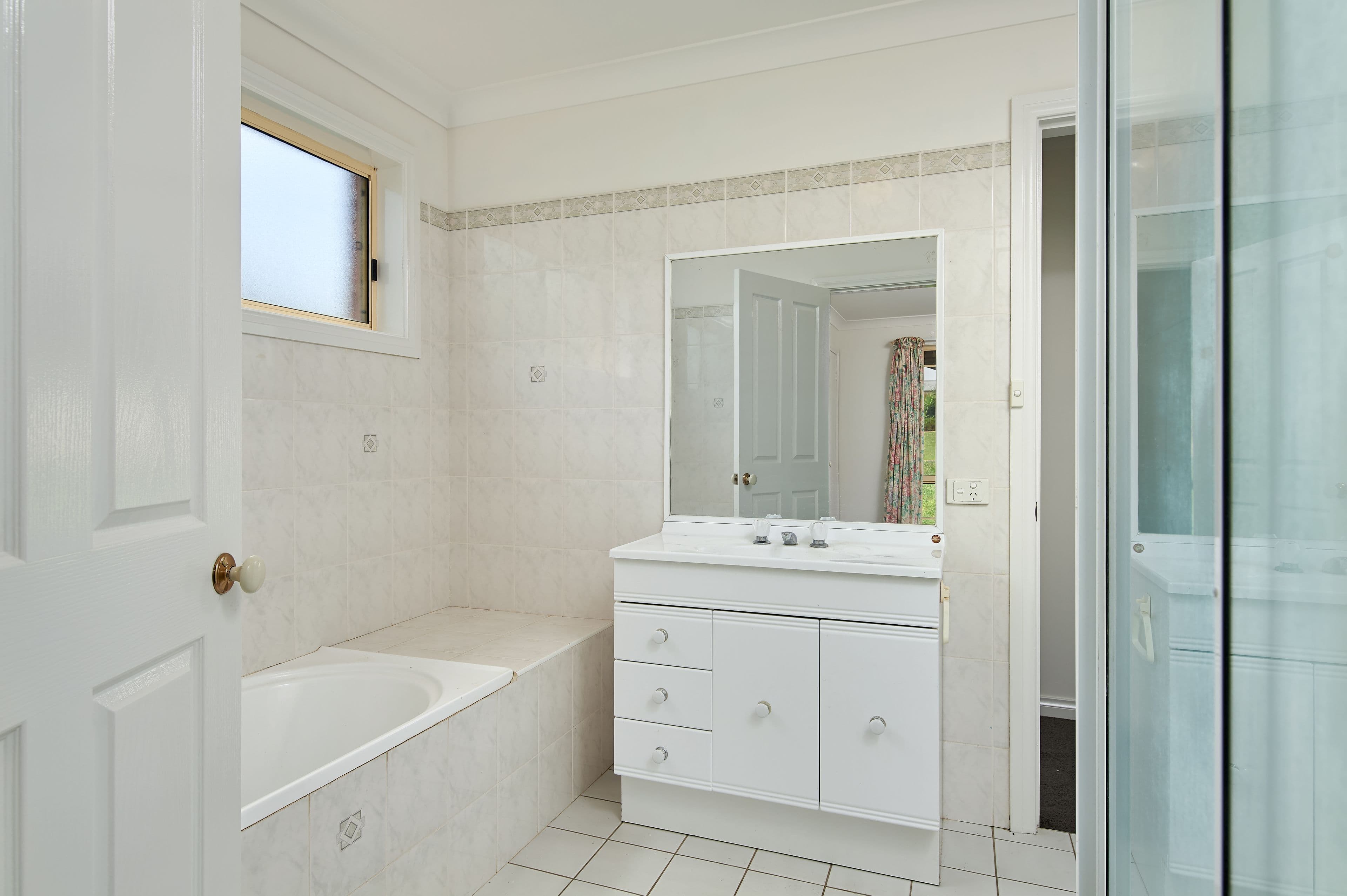 36 Gunn Drive, Estella - Thumbnail 6