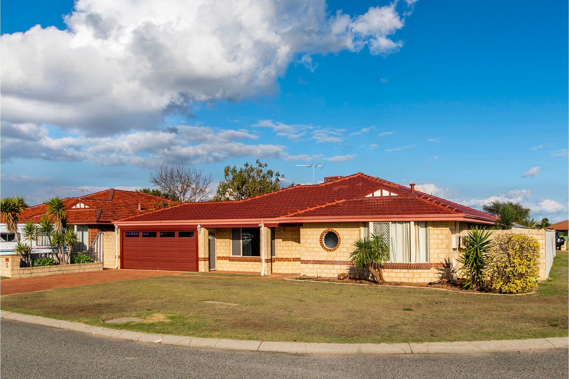 5 Shoalhaven Place, Waikiki WA 6169, Waikiki - Thumbnail 2