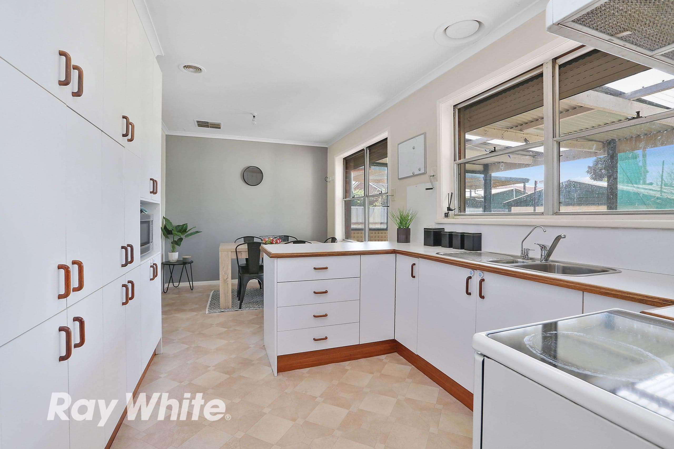 100 Vermont Avenue, Corio VIC 3214, Corio - Thumbnail 3