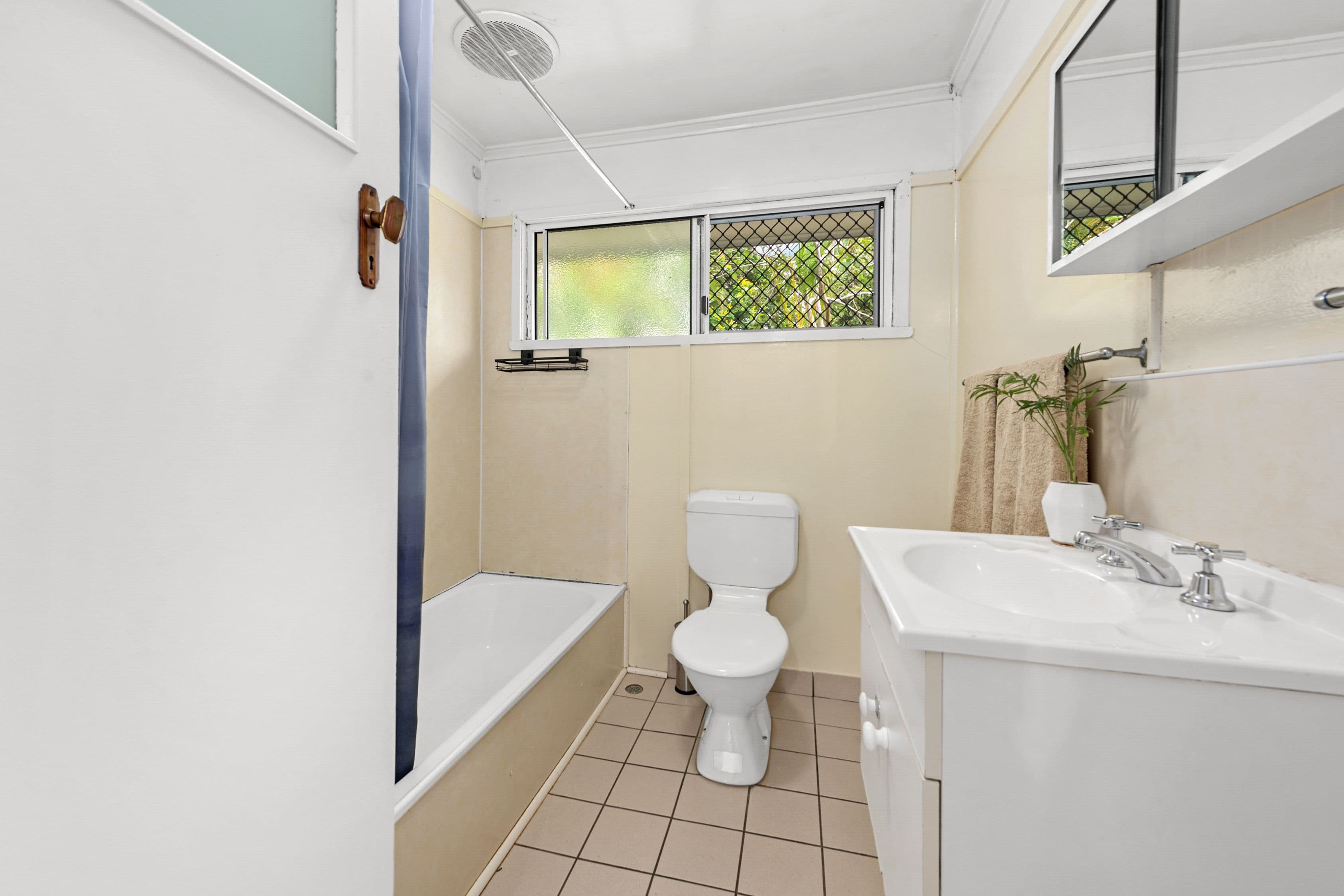 1 Aldwych Street, Stafford Heights QLD 4053, Stafford Heights - Thumbnail 8