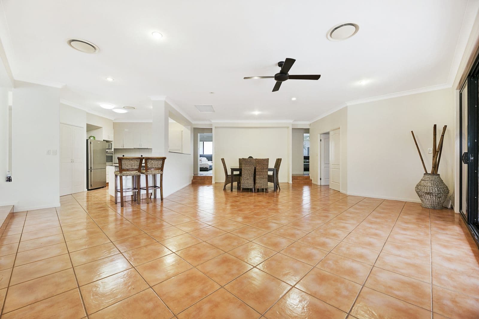 12 London Chase, Arundel QLD 4214, Arundel - Thumbnail 6