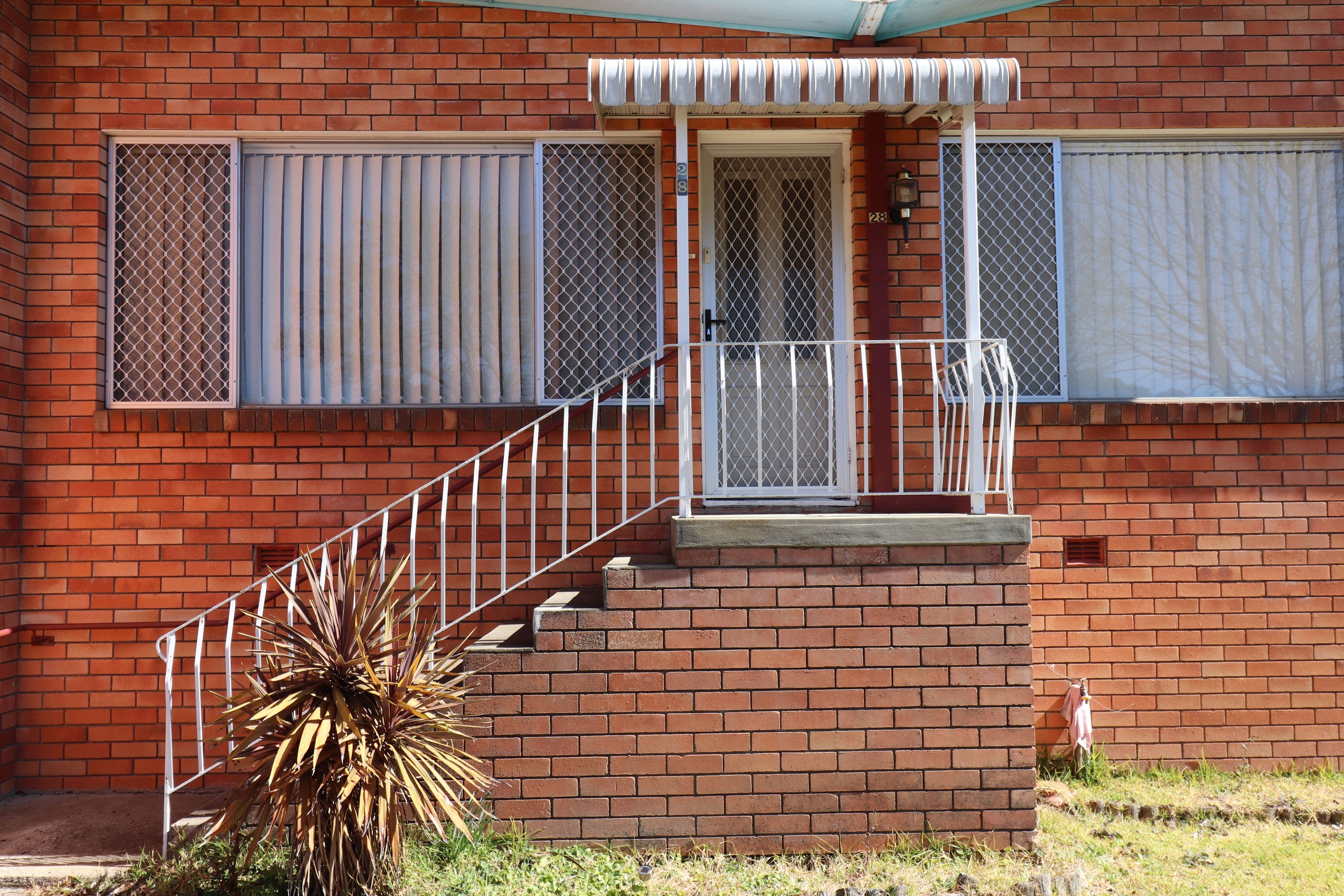 28 Lawrance Street, Glen Innes NSW 2370, Glen Innes - Thumbnail 2
