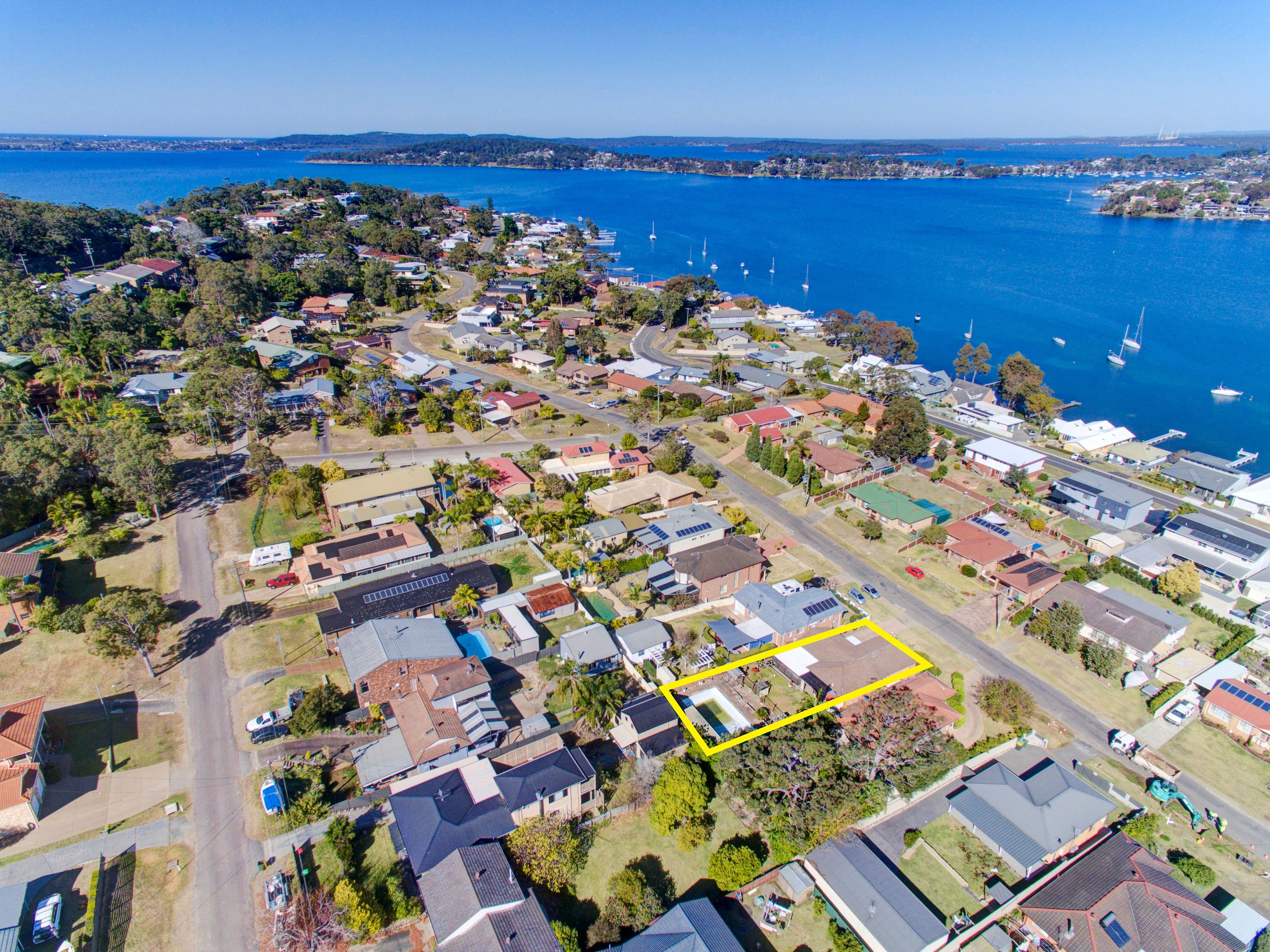 23 Alkrington Avenue, Fishing Point - Thumbnail 2