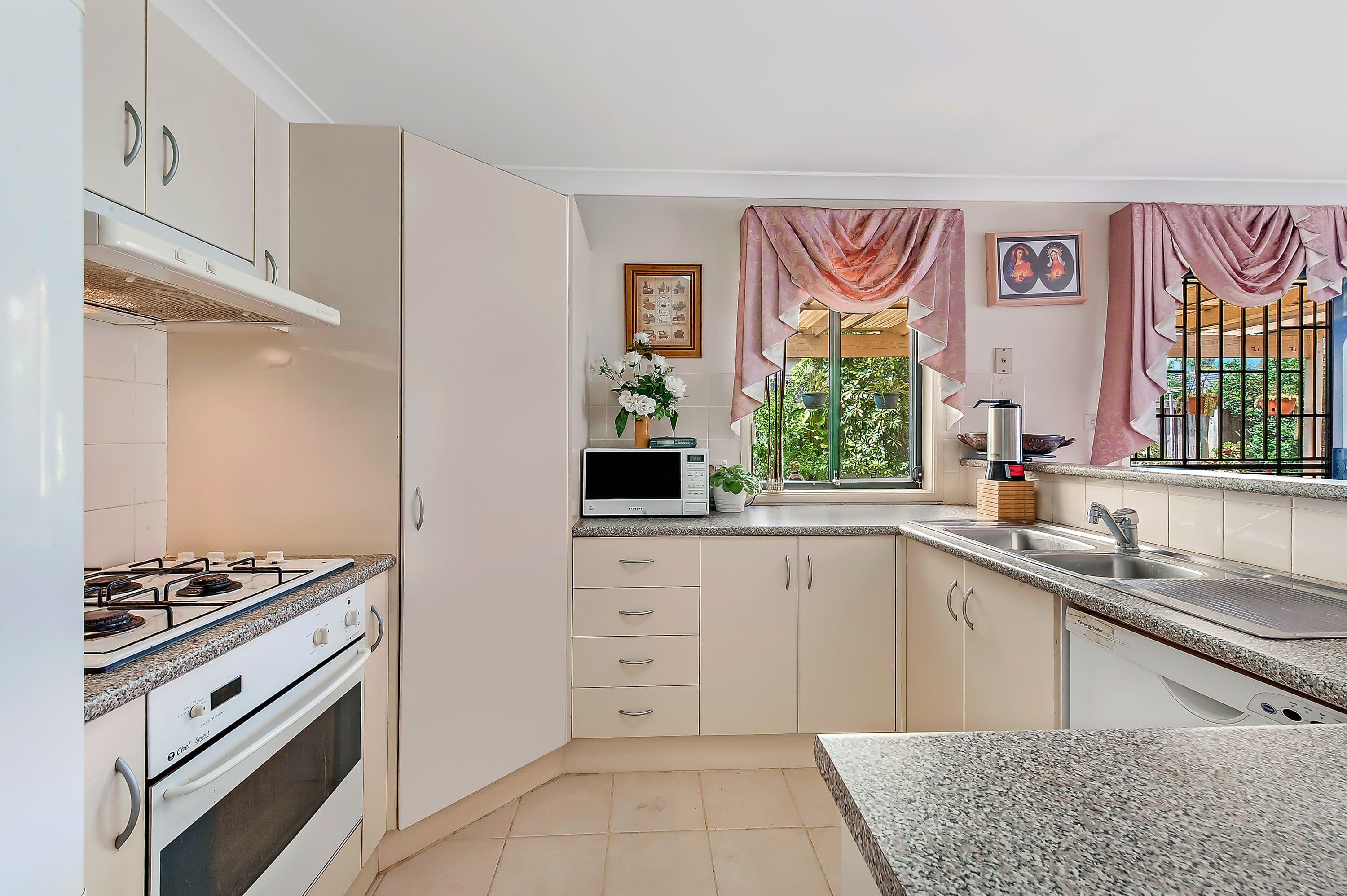 21 Royal Avenue, Plumpton - Thumbnail 3