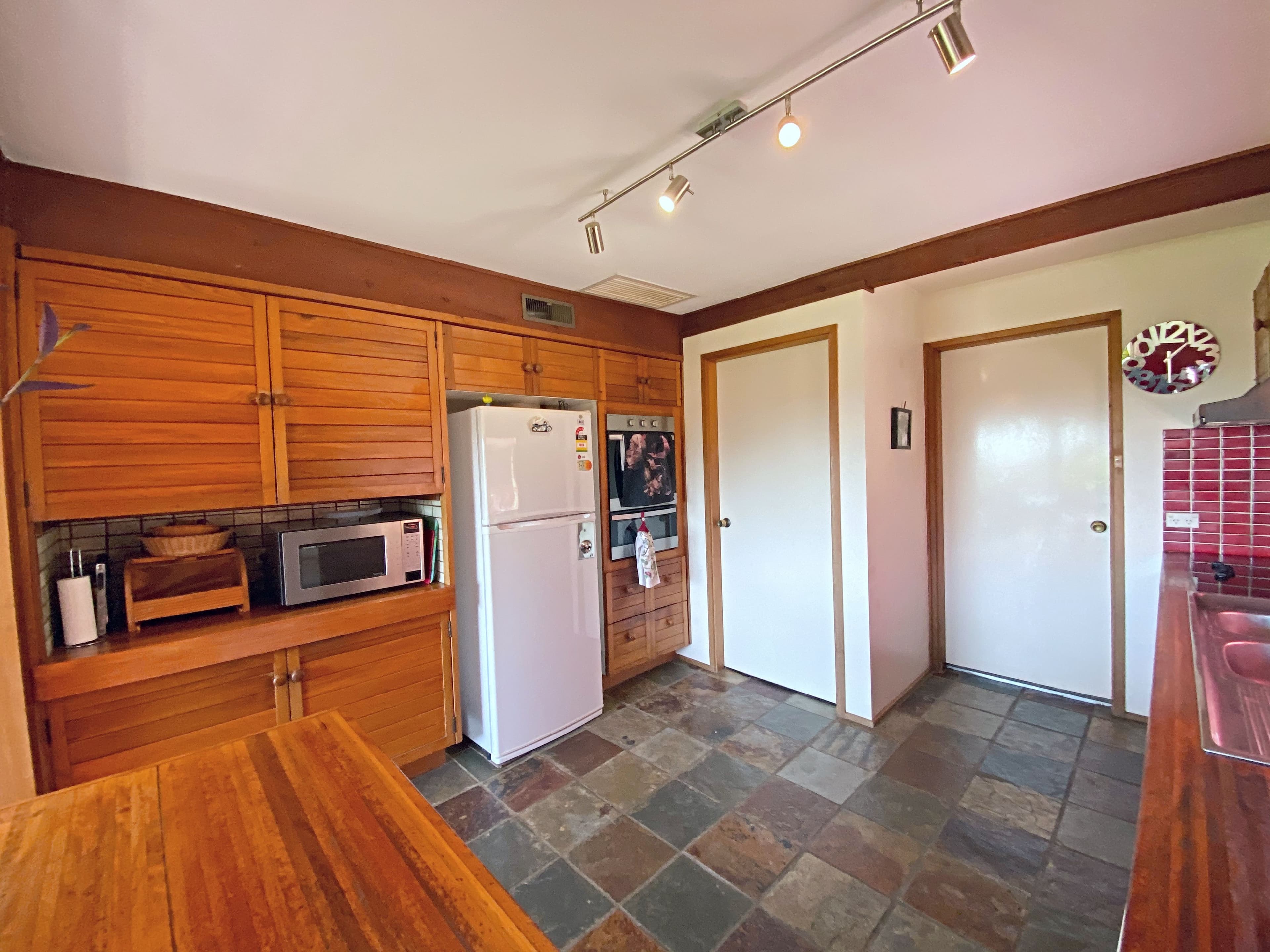 28 Lawrence Street, Cootamundra NSW 2590, Cootamundra - Thumbnail 4