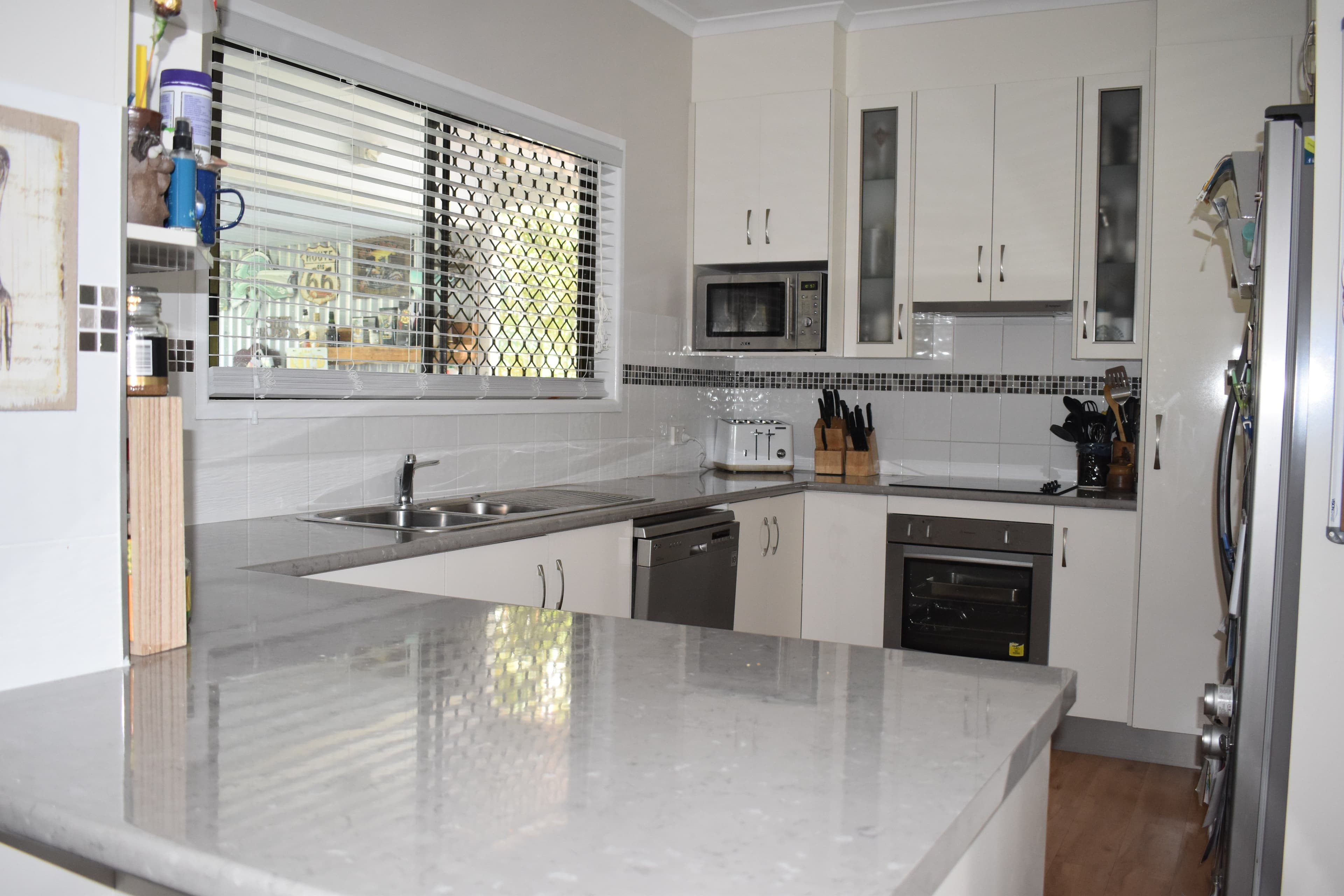 10 Ward Place, Emerald QLD 4720, Emerald - Thumbnail 4