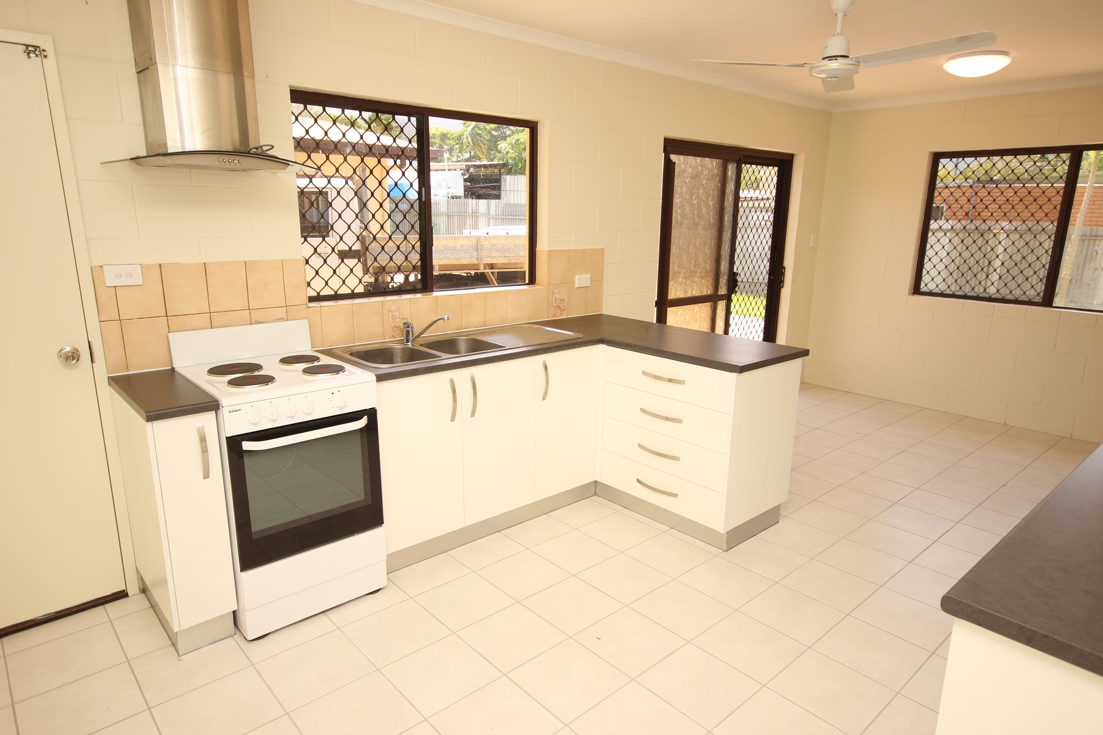 57 Hollywood Boulevard, White Rock QLD 4868, White Rock - Thumbnail 2