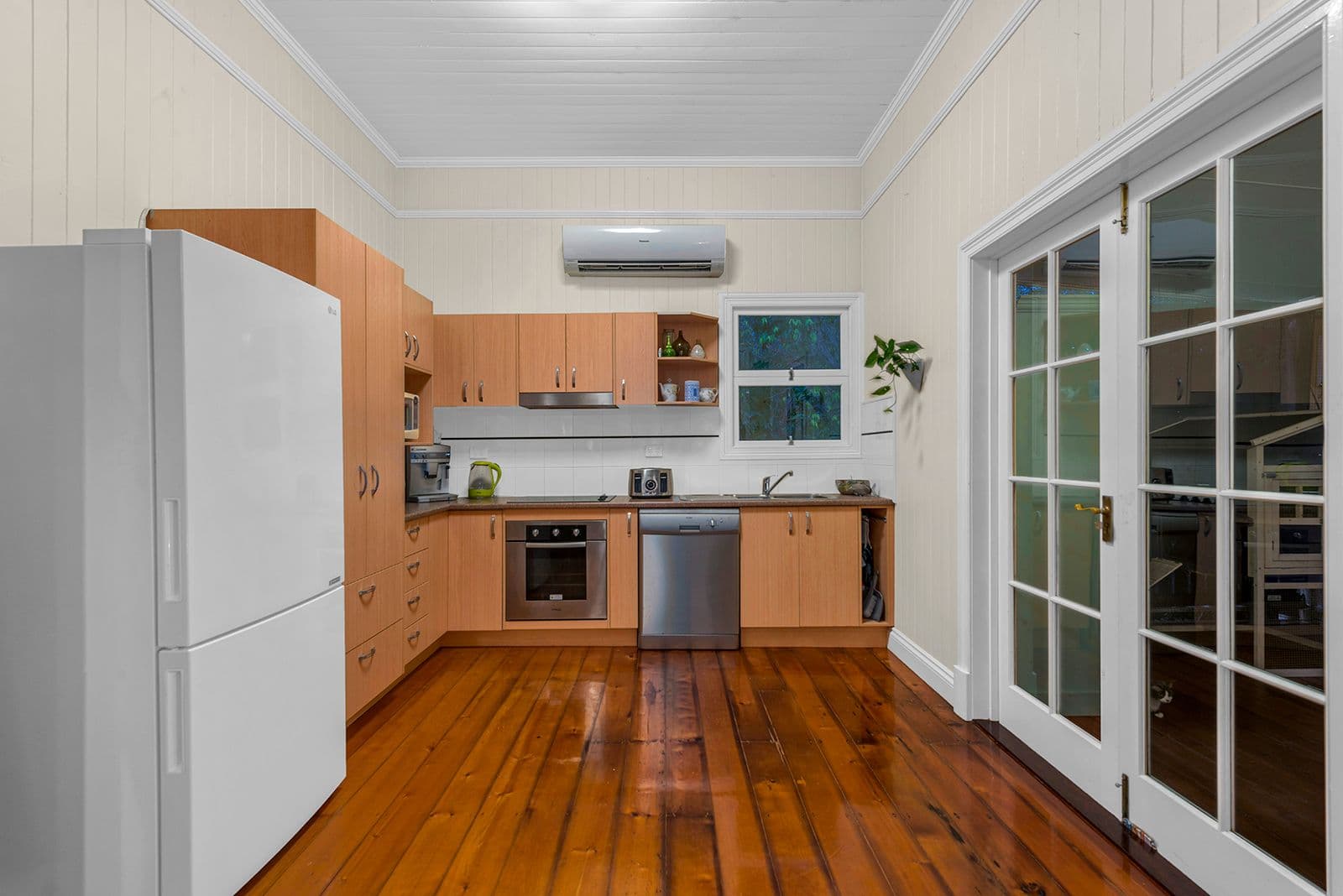 64 The Drive, Bardon QLD 4065, Bardon - Thumbnail 8