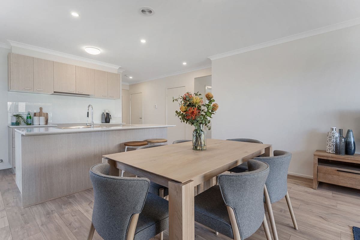9 Featherwood Crescent, Craigieburn VIC 3064, Craigieburn - Thumbnail 6