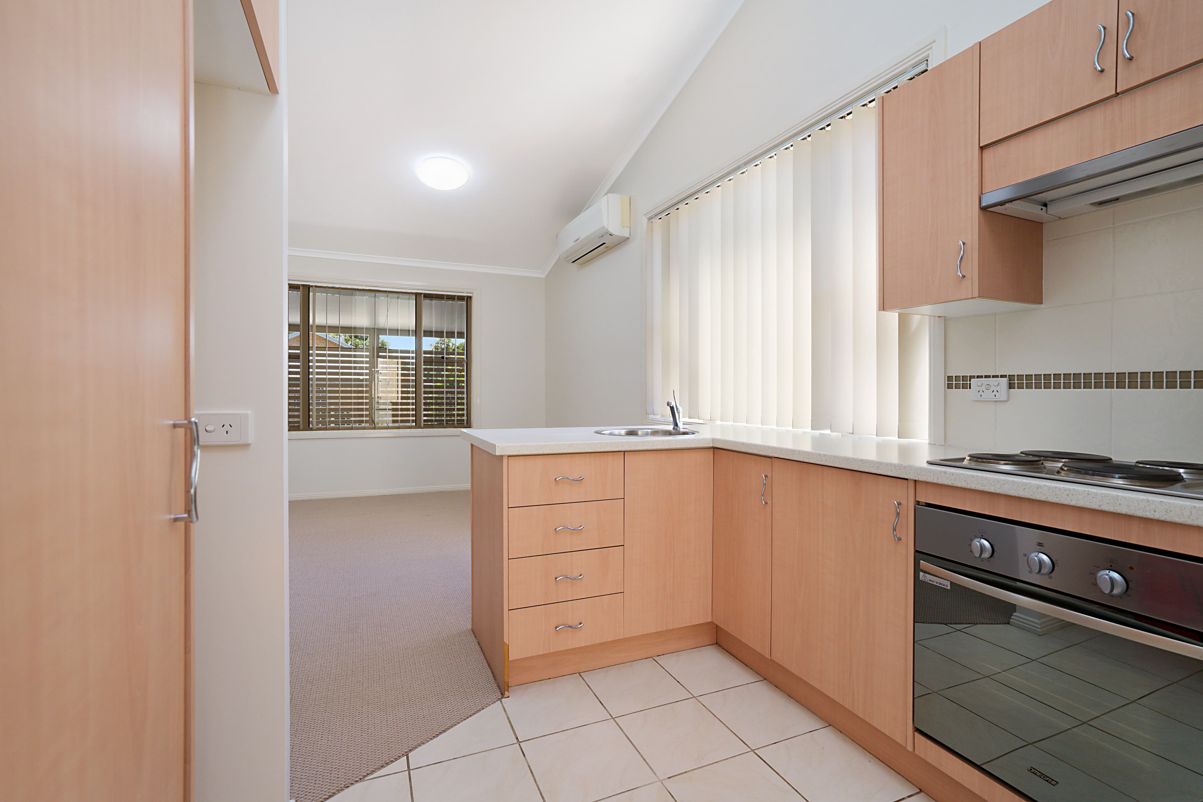 16 Collinson Street, Tenambit NSW 2323, Tenambit - Thumbnail 4