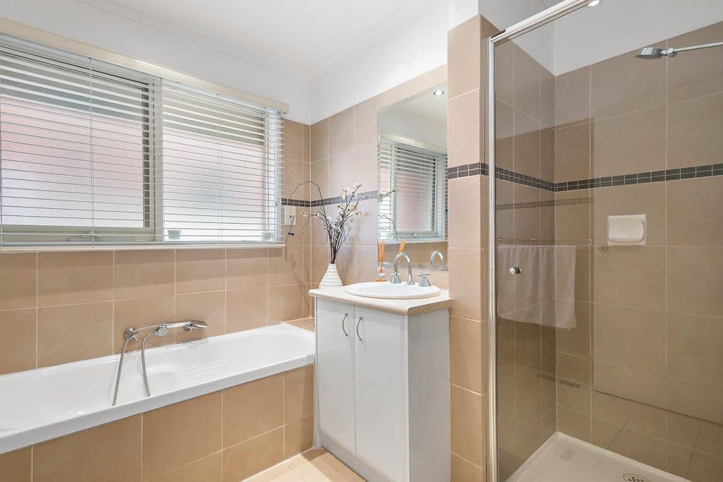 60 Veronica Crescent, Mill Park VIC 3082, Mill Park - Thumbnail 5