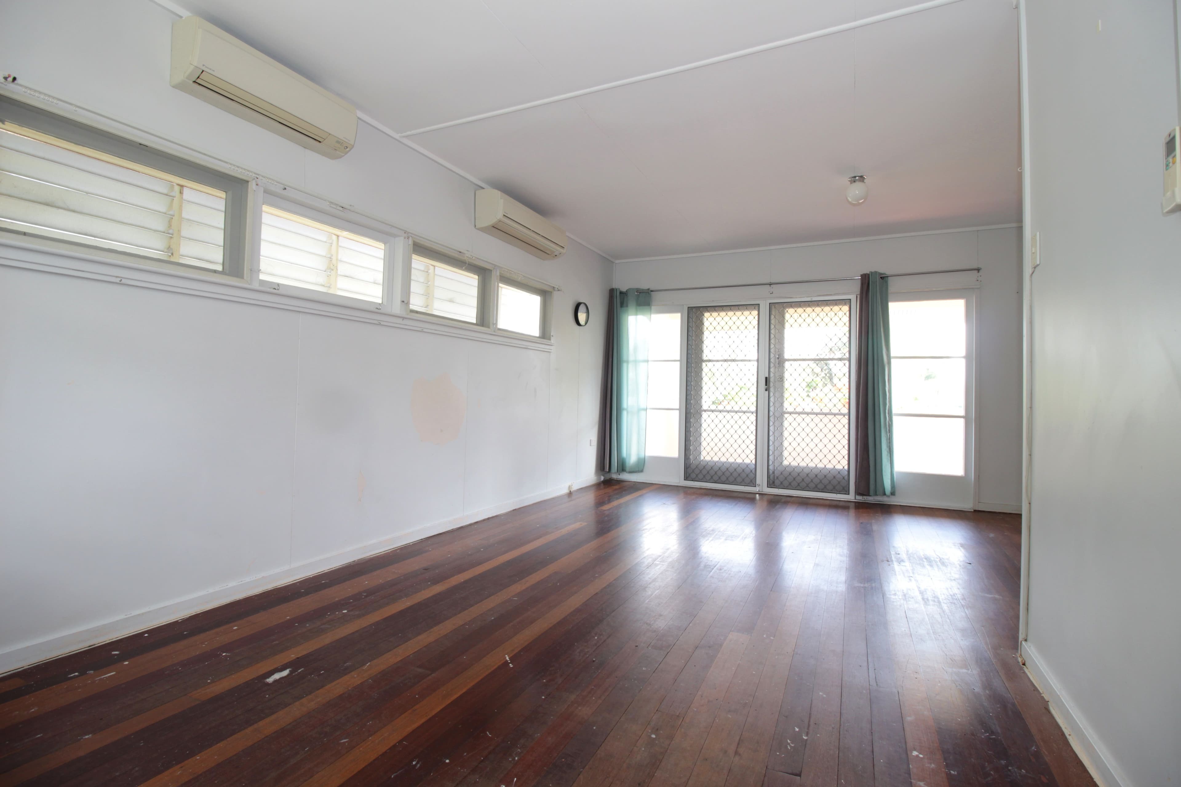12 Campbell Street, Emerald QLD 4720, Emerald - Thumbnail 8