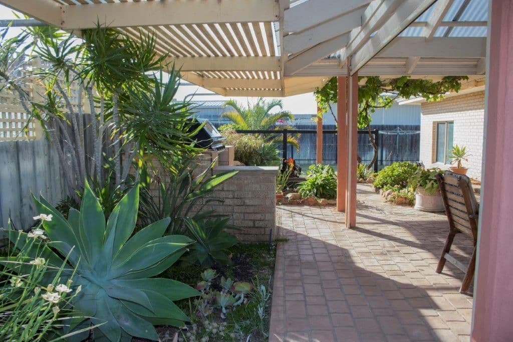 2 Seaview Court, Port Denison WA 6525, Port Denison - Thumbnail 2
