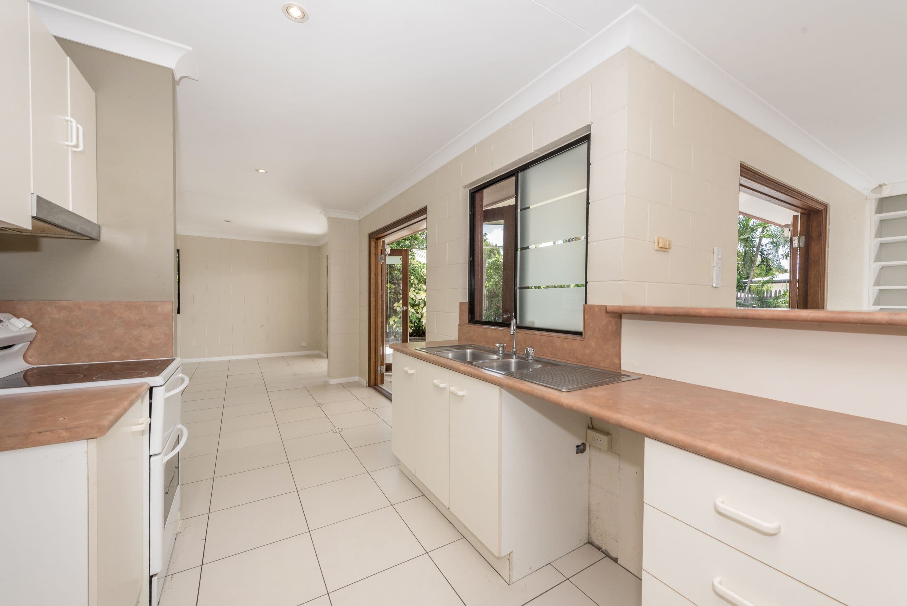 4 Walsh Street, Wulguru QLD 4811, Wulguru - Thumbnail 3