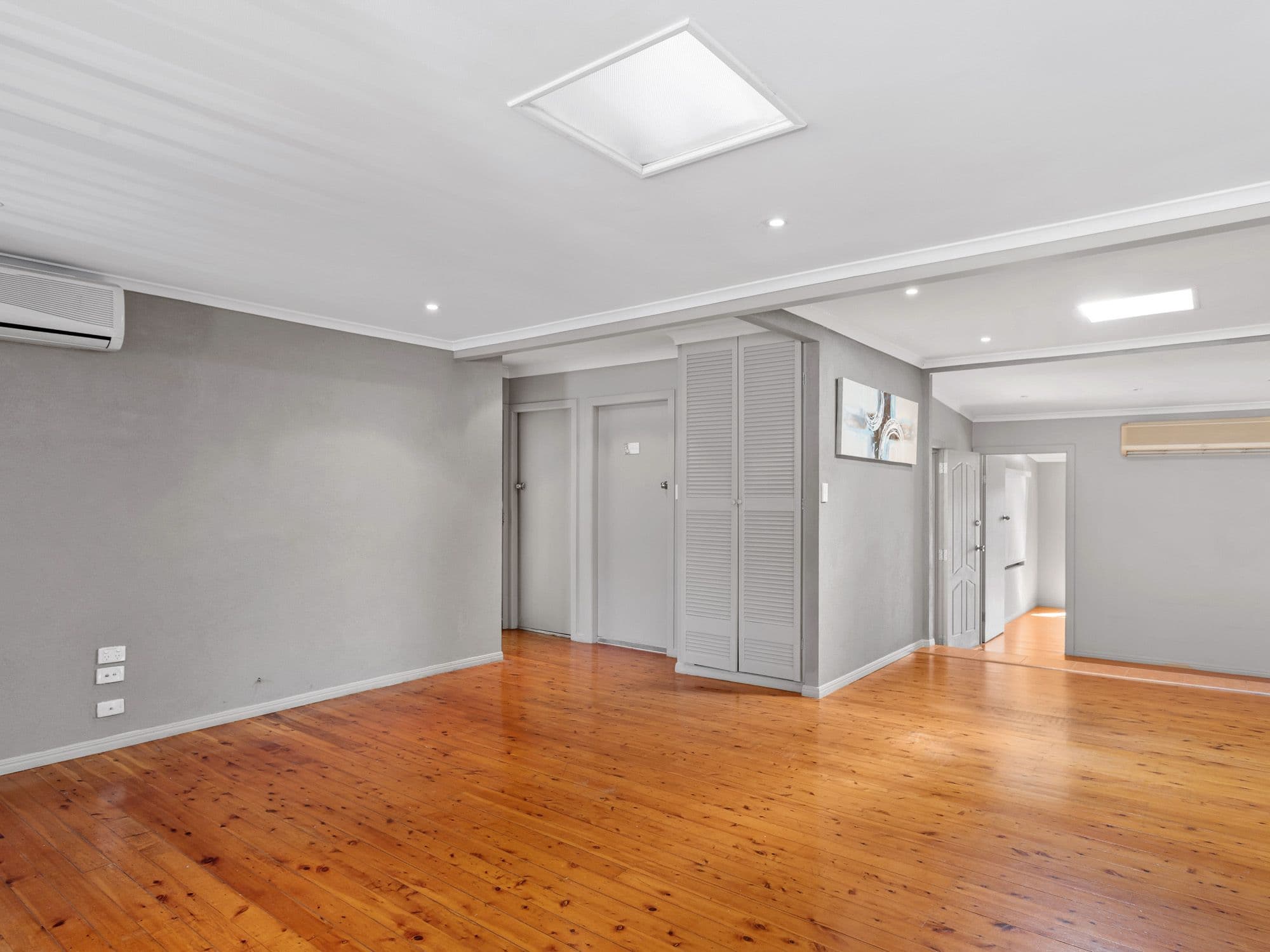 27 Cooleroo Crescent, Southport QLD 4215, Southport - Thumbnail 5