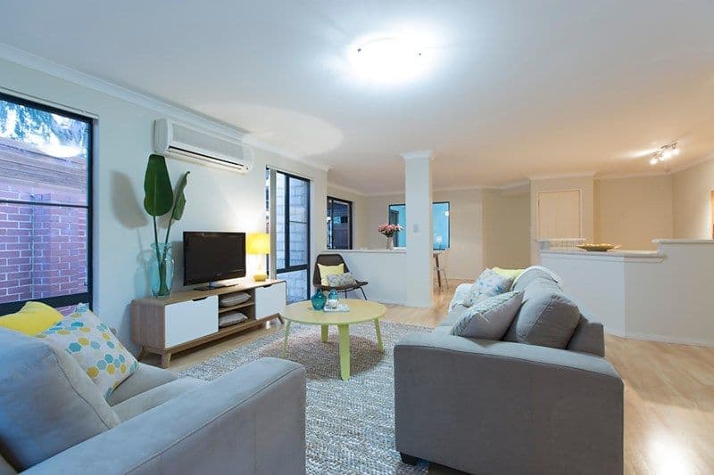 5 Silvergum Close, Stirling WA 6021, Stirling - Thumbnail 2