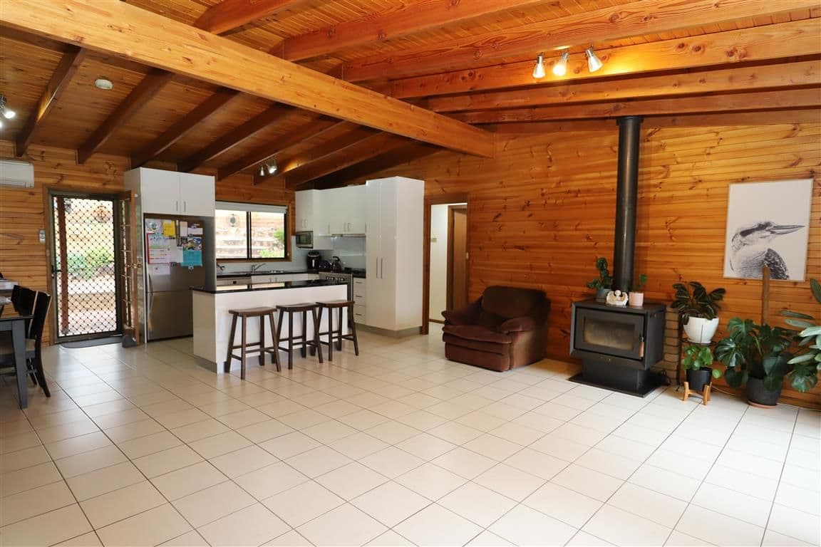 1 Snubba Crescent, Tumut NSW 2720, Tumut - Thumbnail 2