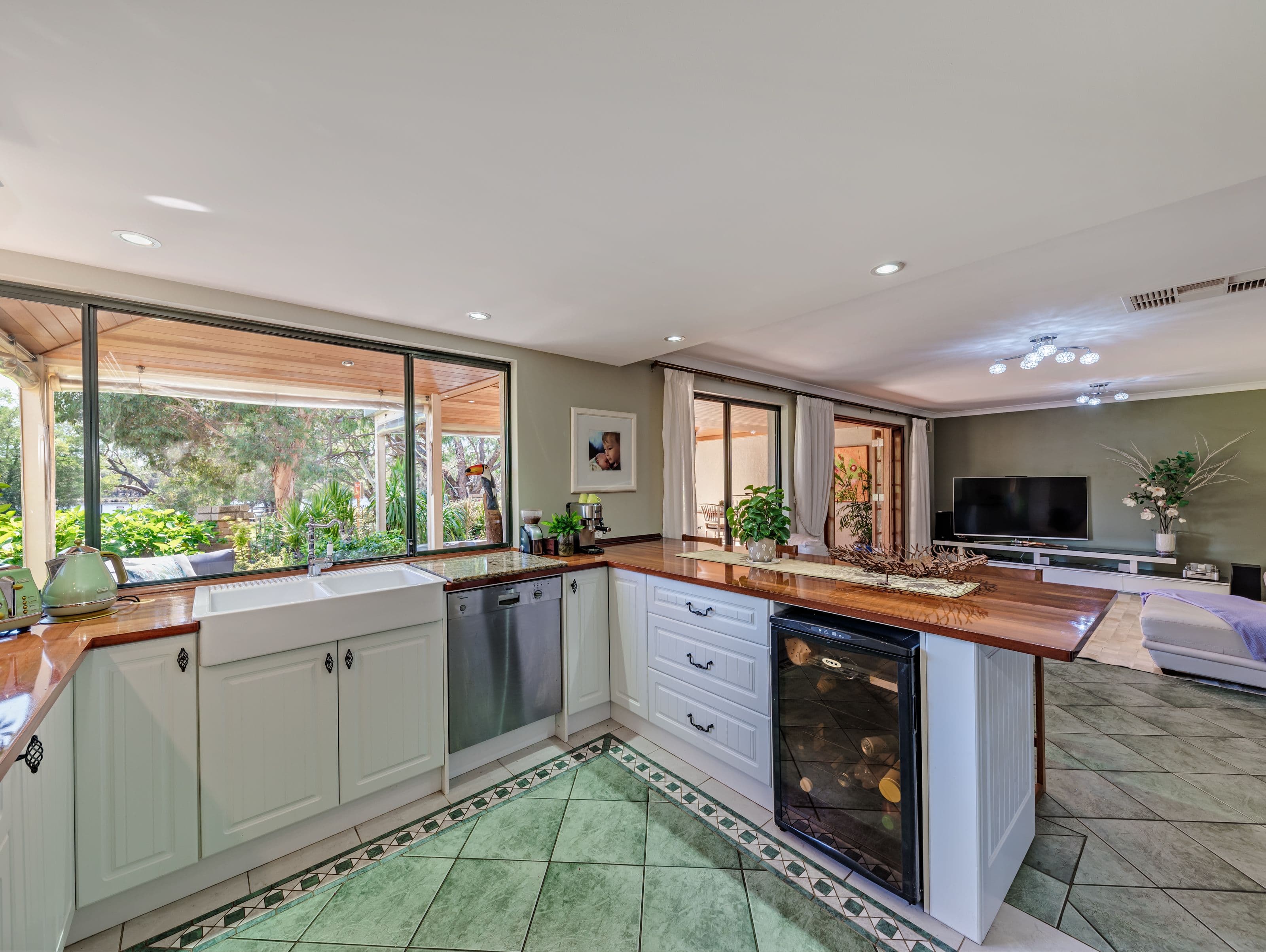 2 Johnson Road, Maylands WA 6051, Maylands - Thumbnail 8