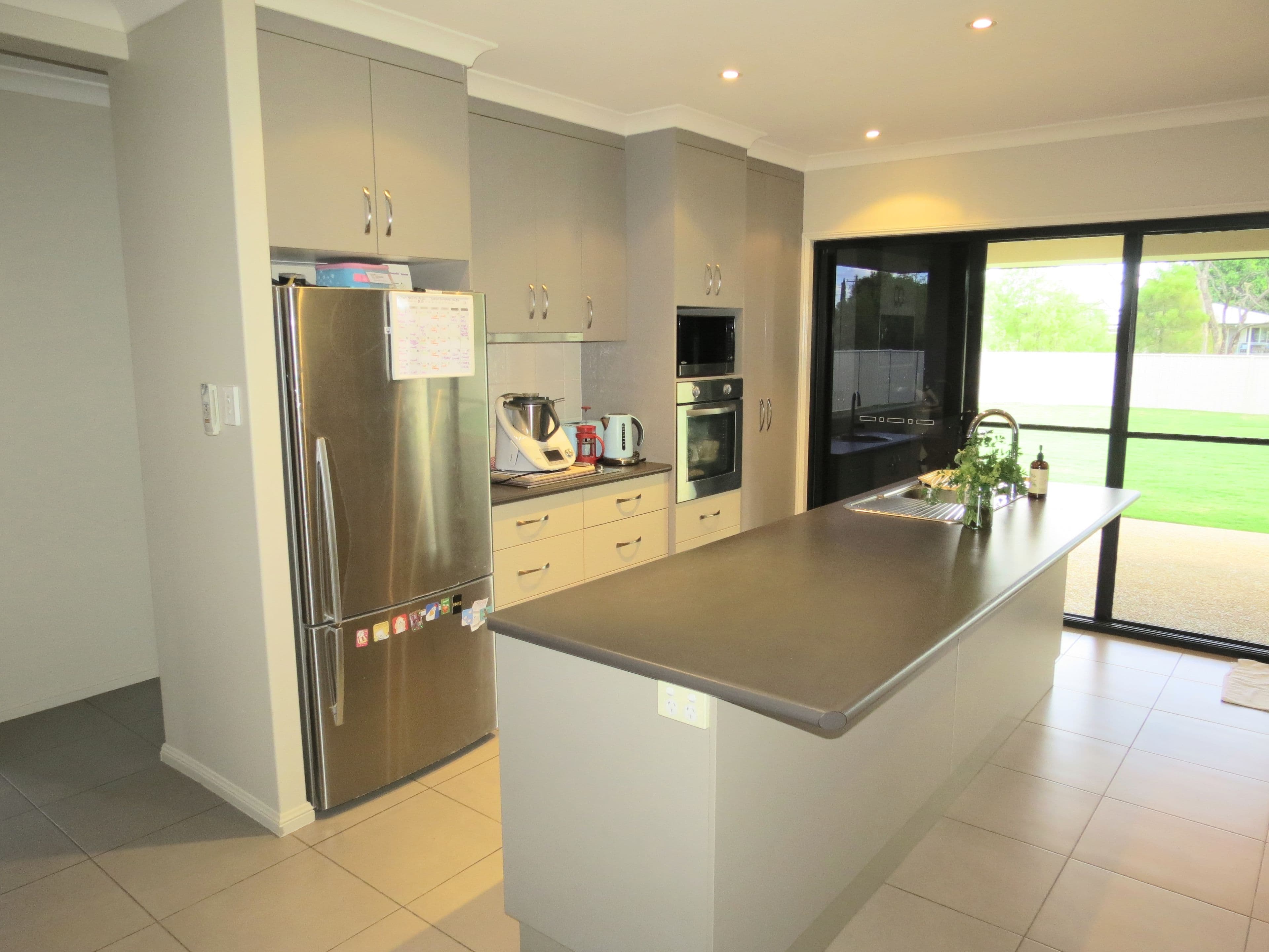 3 Carrington Place, Emerald QLD 4720, Emerald - Thumbnail 3