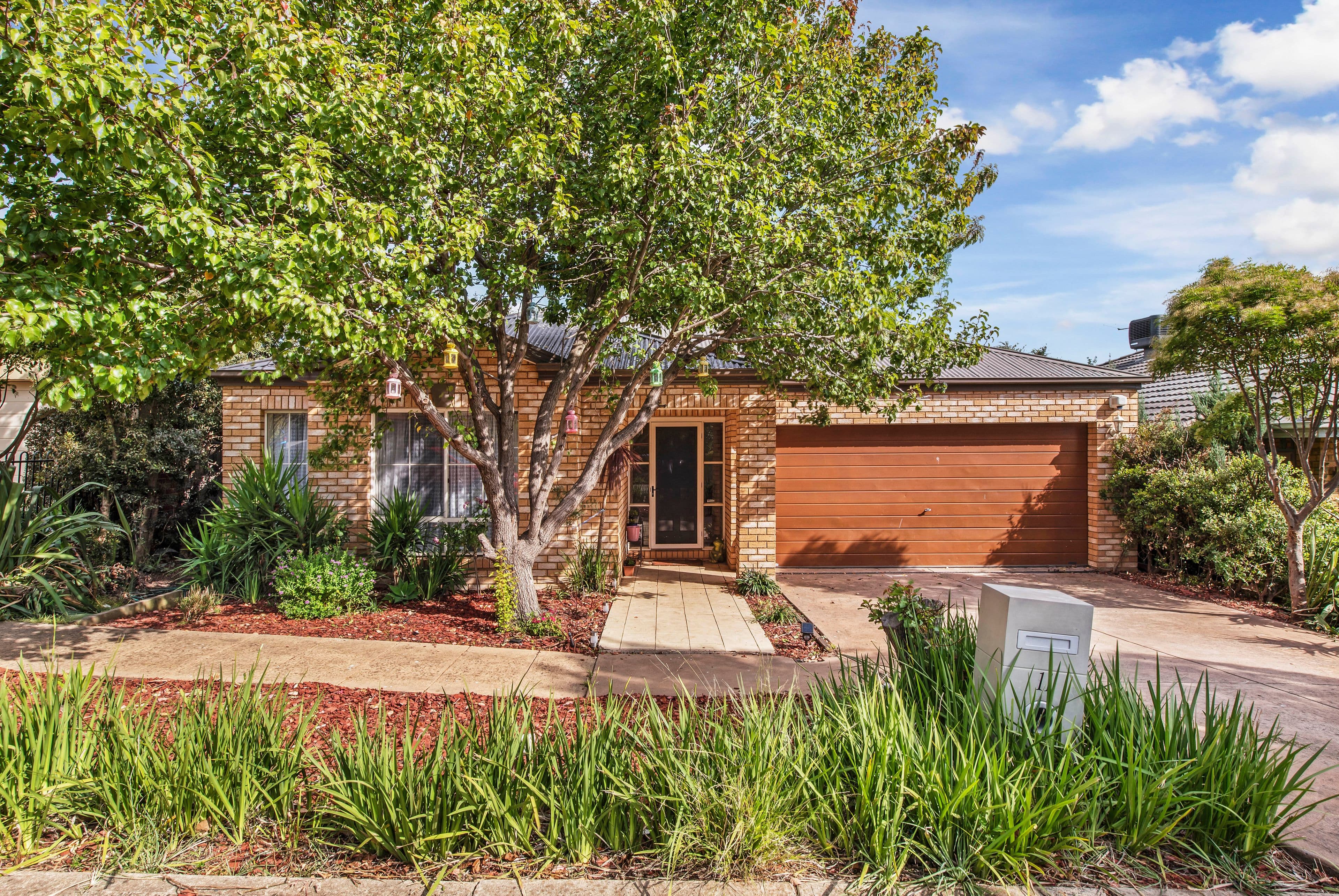 11 Fallingwater Drive, Pakenham VIC 3810, Pakenham - Image 1