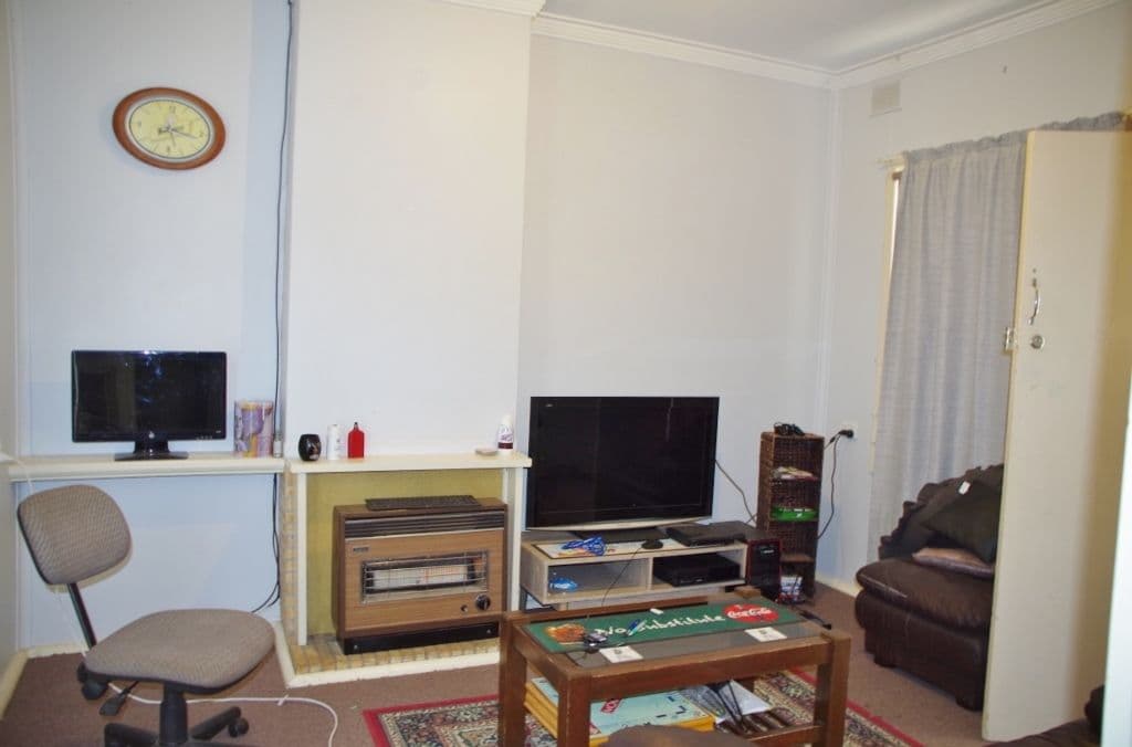 10 Twentieth Street, Renmark SA 5341, Renmark - Thumbnail 3