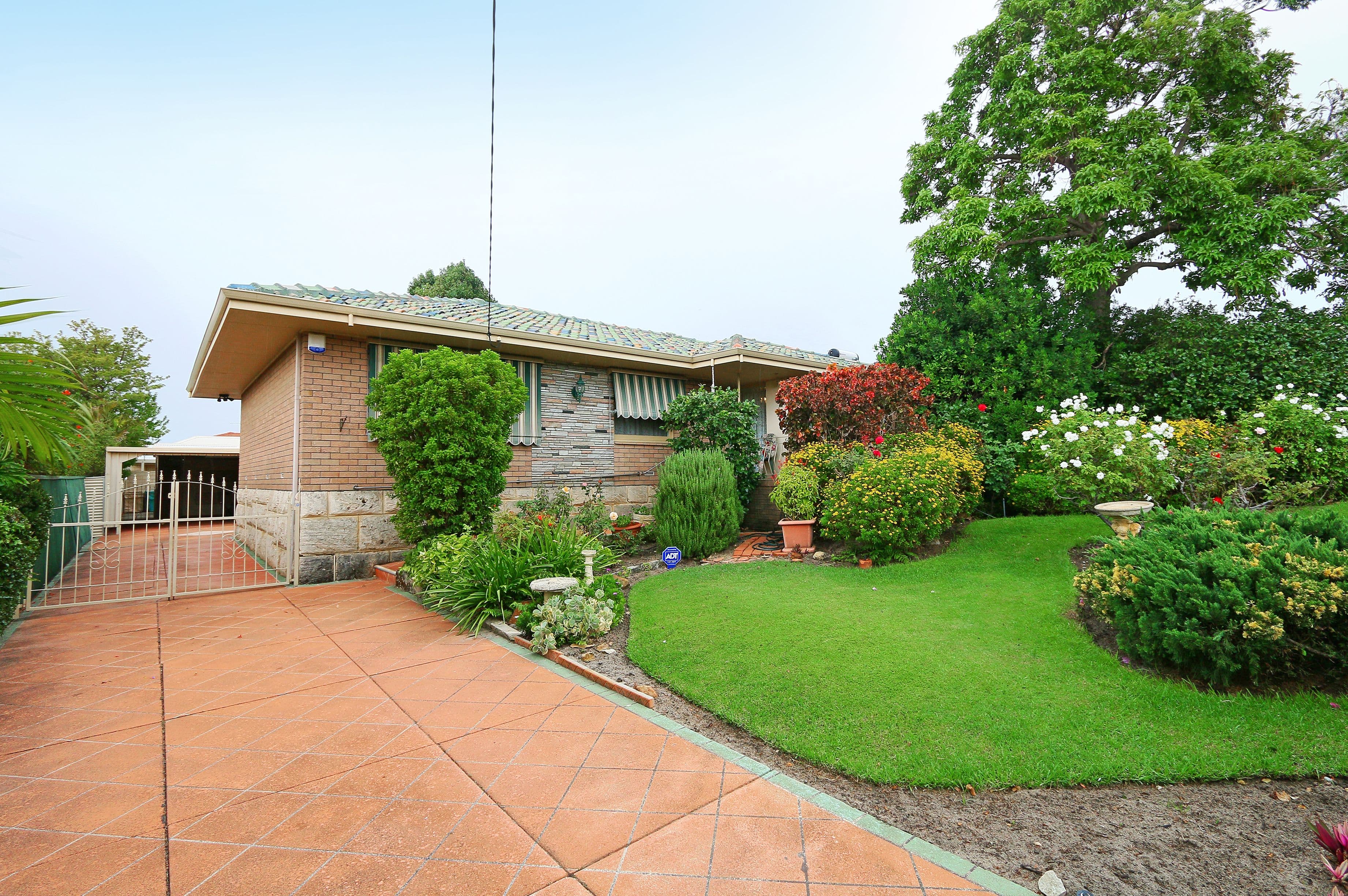 31 Mandora Way, Riverton WA 6148, Riverton - Thumbnail 2