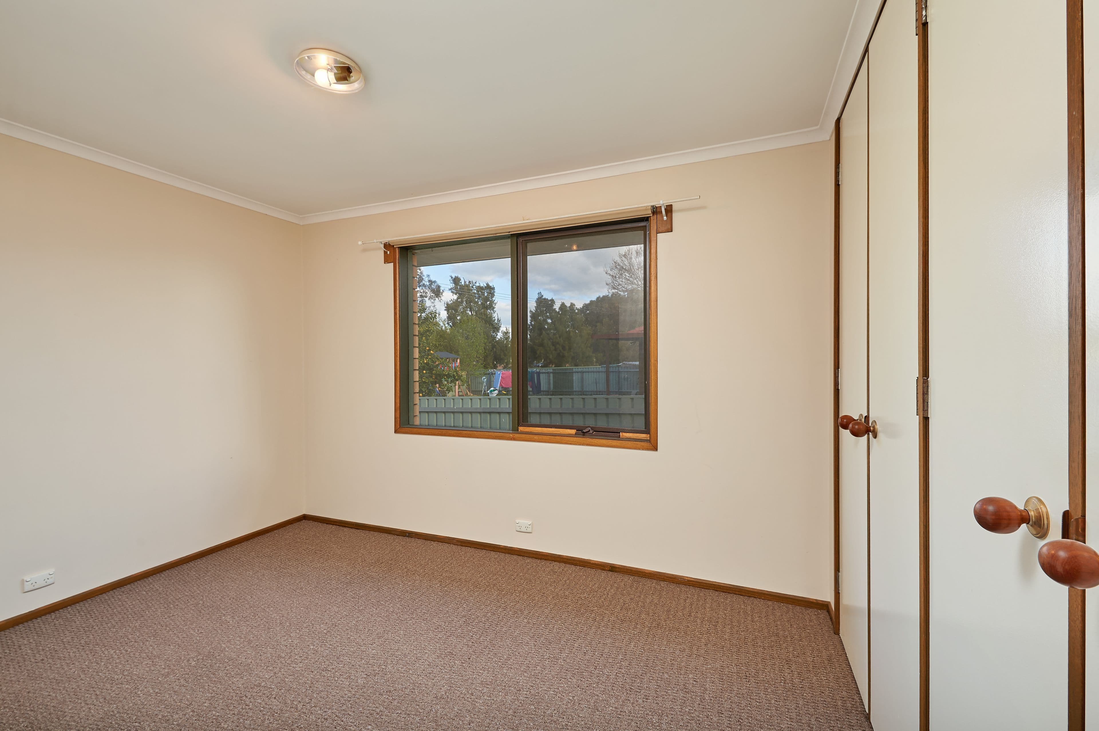 7 Goborra Street, Glenfield Park - Thumbnail 5