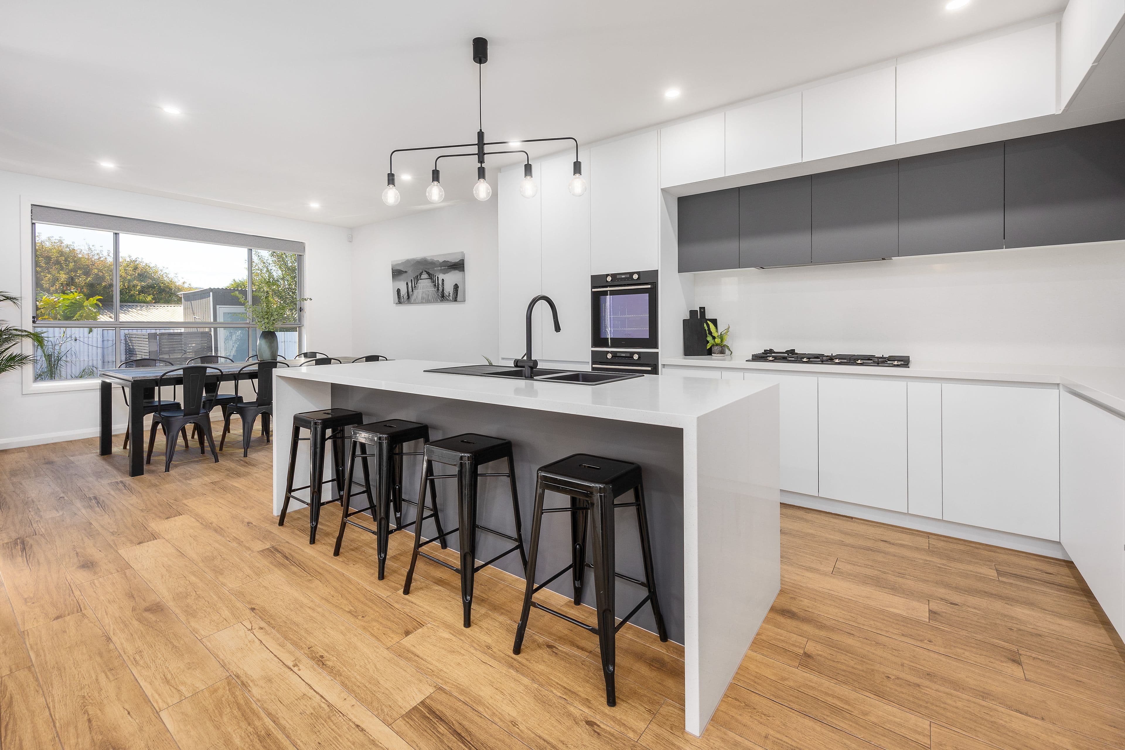 115 Seventh Avenue, Rosebud VIC 3939, Rosebud - Thumbnail 3