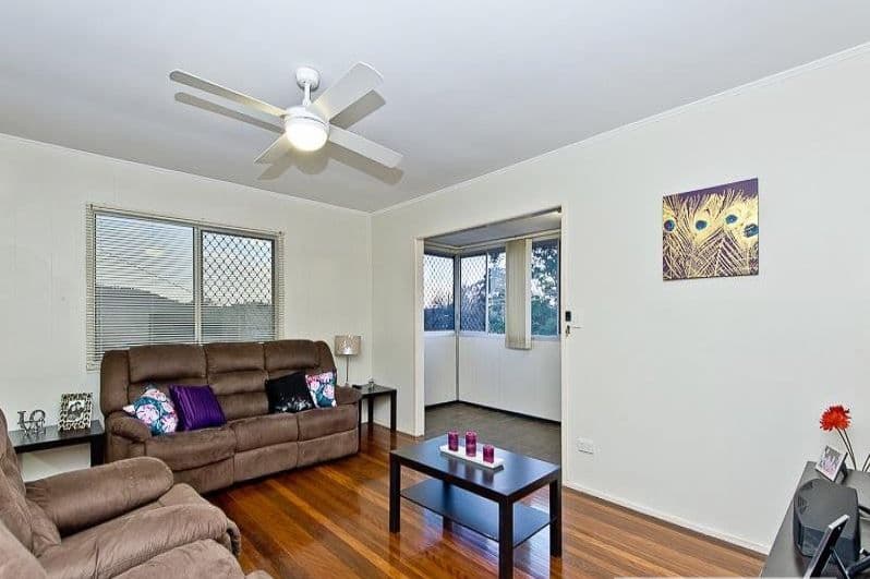 3 Leura Grove, Ferny Hills QLD 4055, Ferny Hills - Thumbnail 2