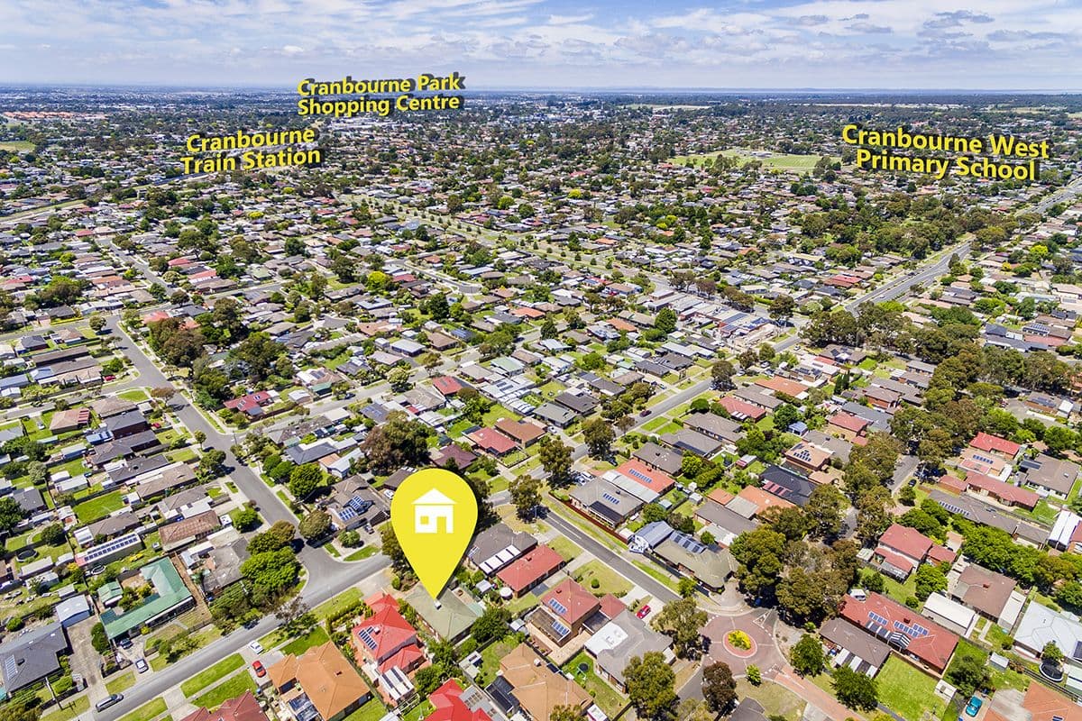 203 Monahans Road, Cranbourne West VIC 3977, Cranbourne West - Thumbnail 2