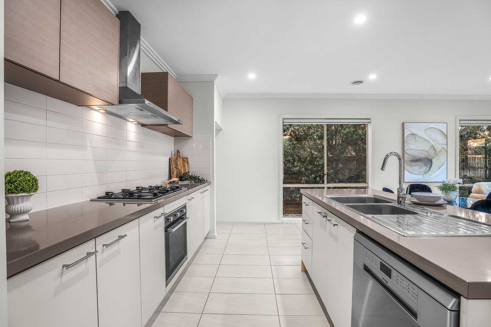 8 Brolin Terrace, Cranbourne North VIC 3977, Cranbourne North - Thumbnail 4