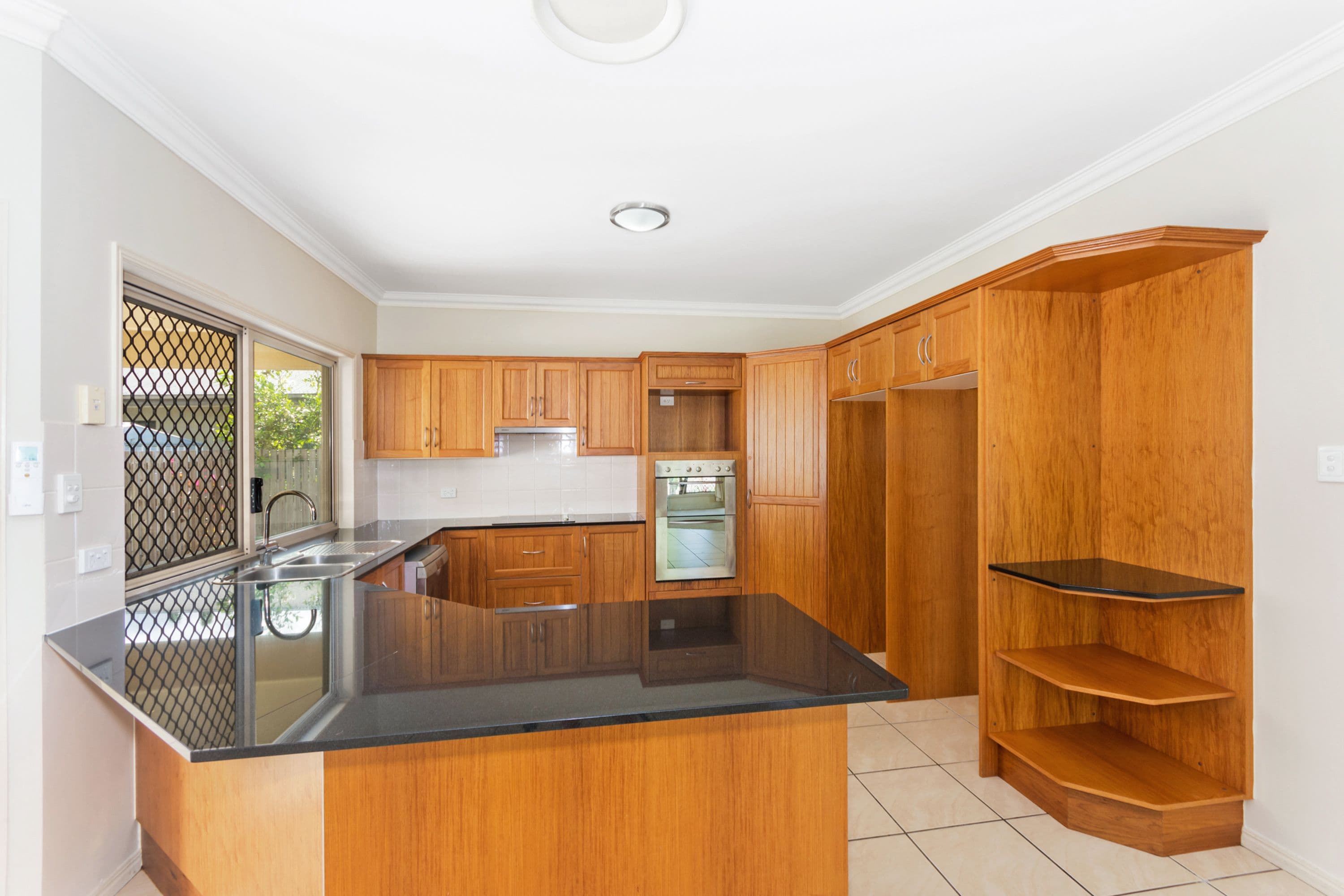 107 Thorn Street, Mount Louisa QLD 4814, Mount Louisa - Thumbnail 7