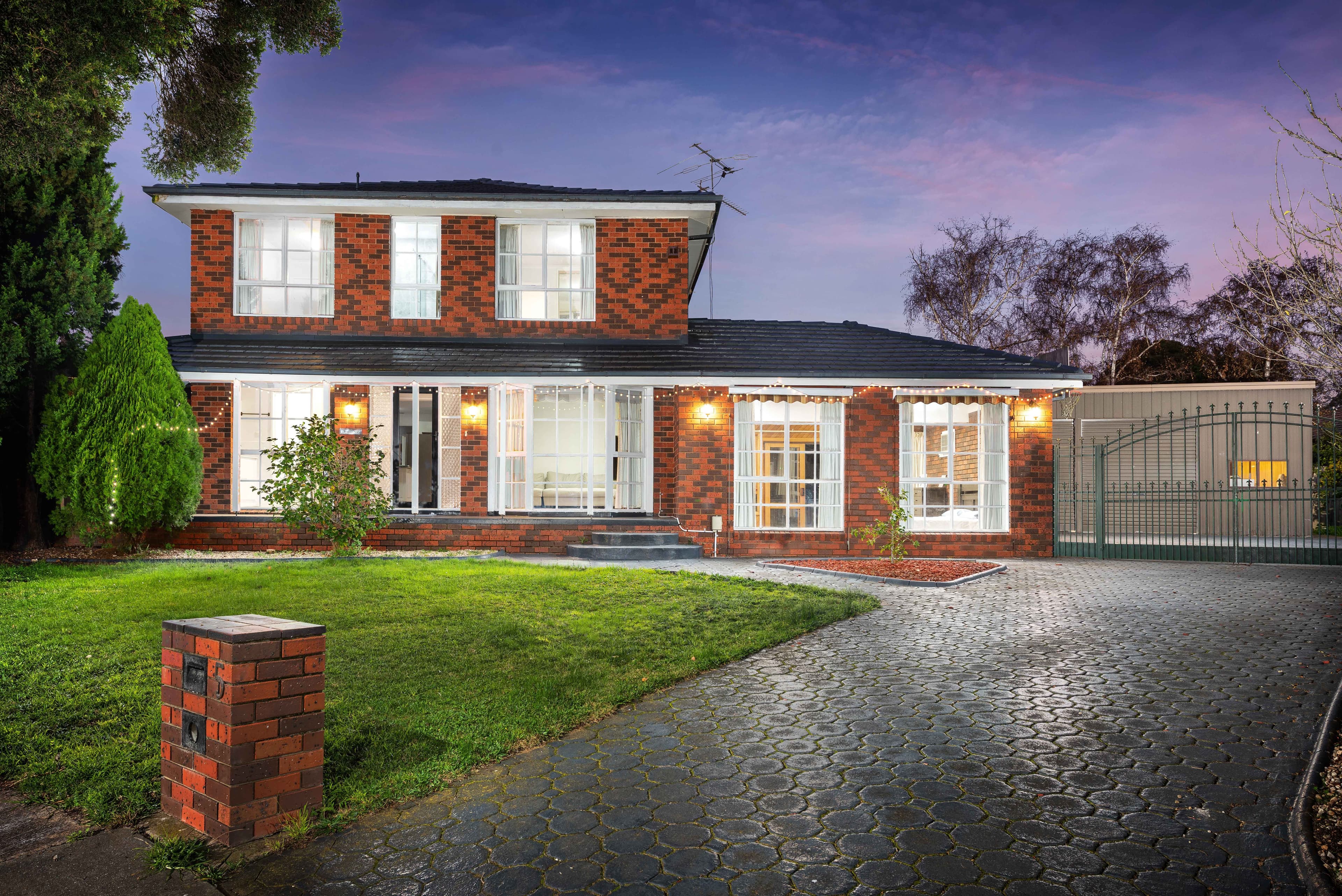 5 Shannon Place, Mill Park VIC 3082, Mill Park - Thumbnail 2