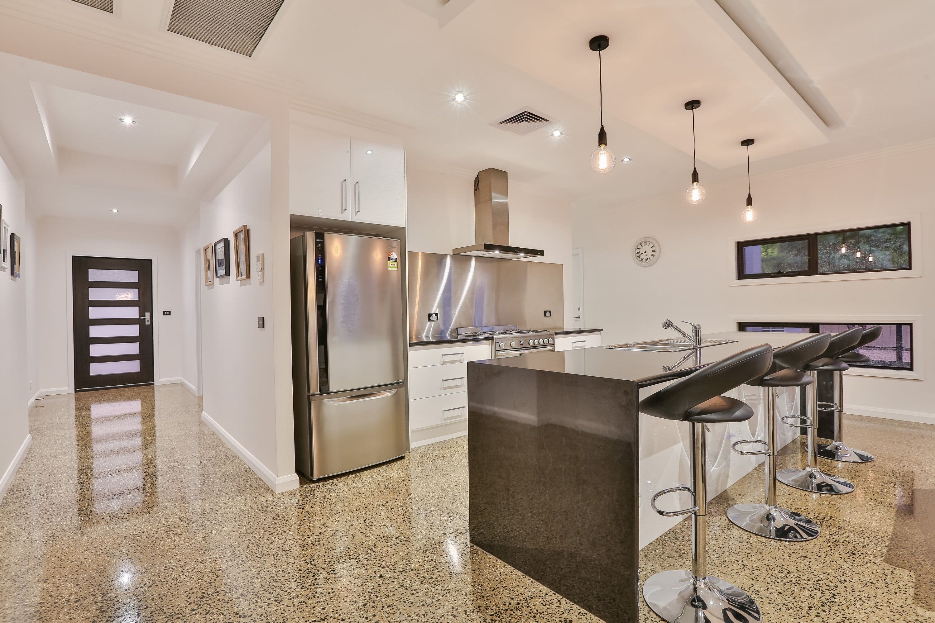 27 Philippa Crescent, Mildura VIC 3500, Mildura - Thumbnail 2