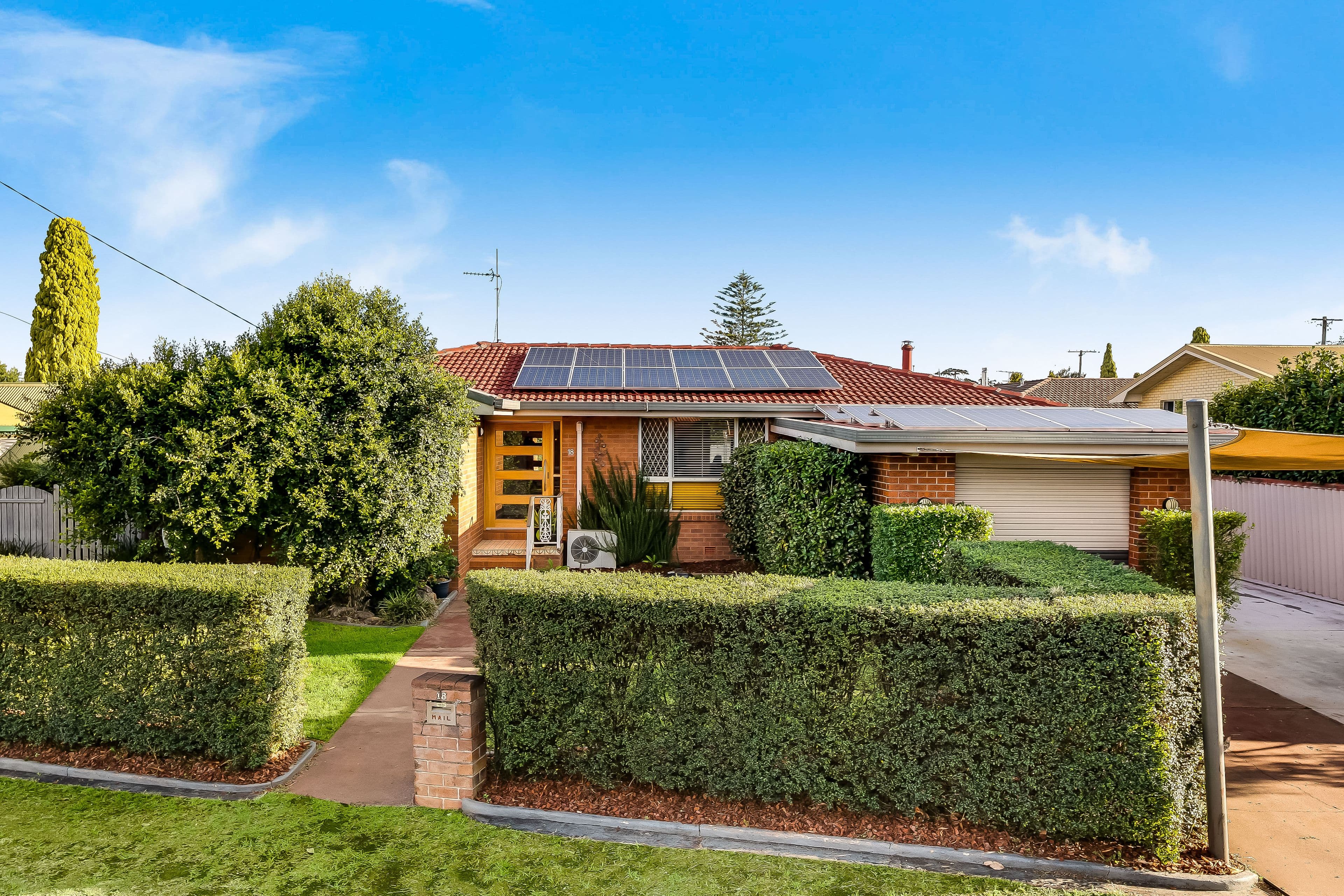 18 Nugent Crescent, Wilsonton QLD 4350, Wilsonton - Thumbnail 2