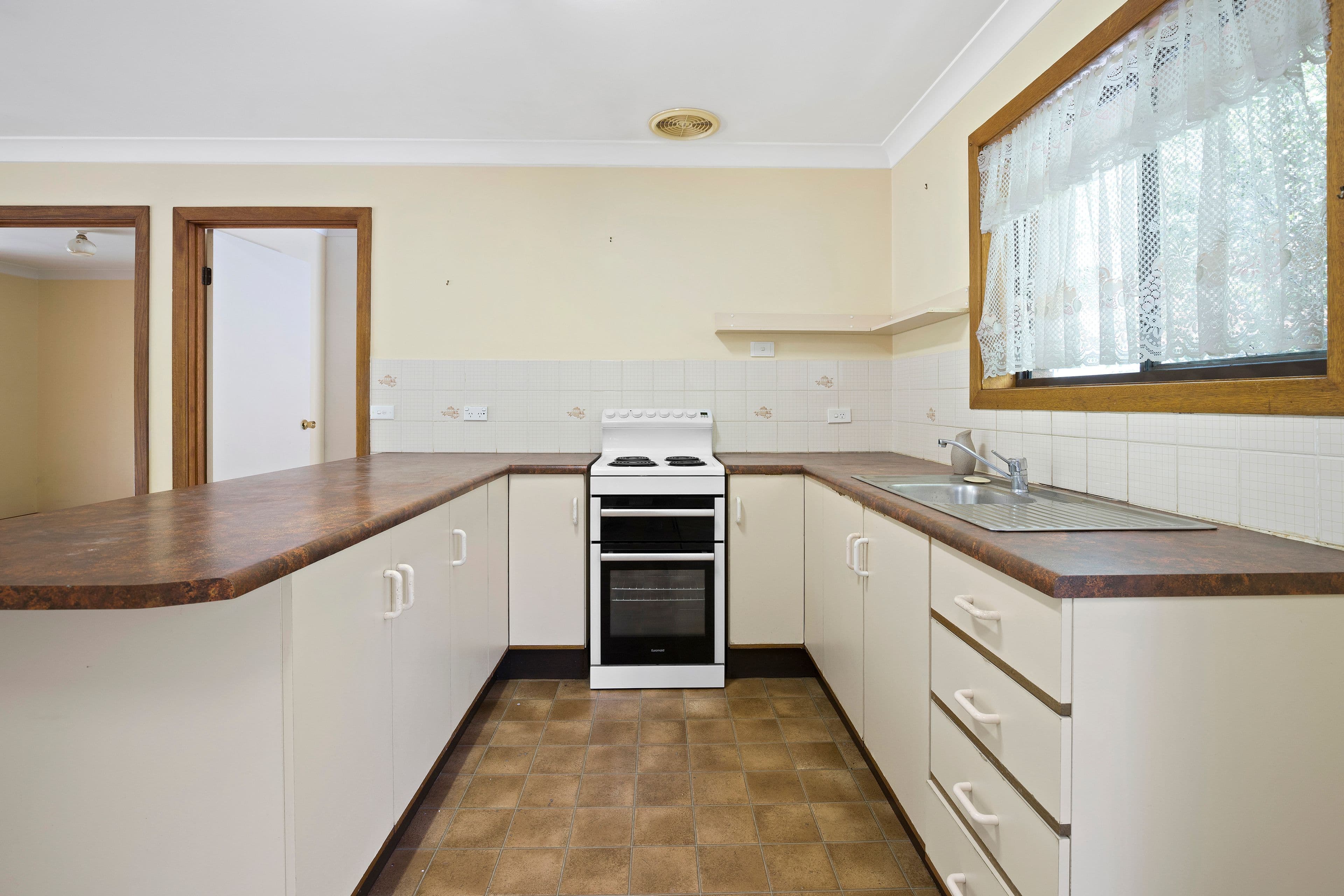 50 Elizabeth Drive, Broulee - Thumbnail 4